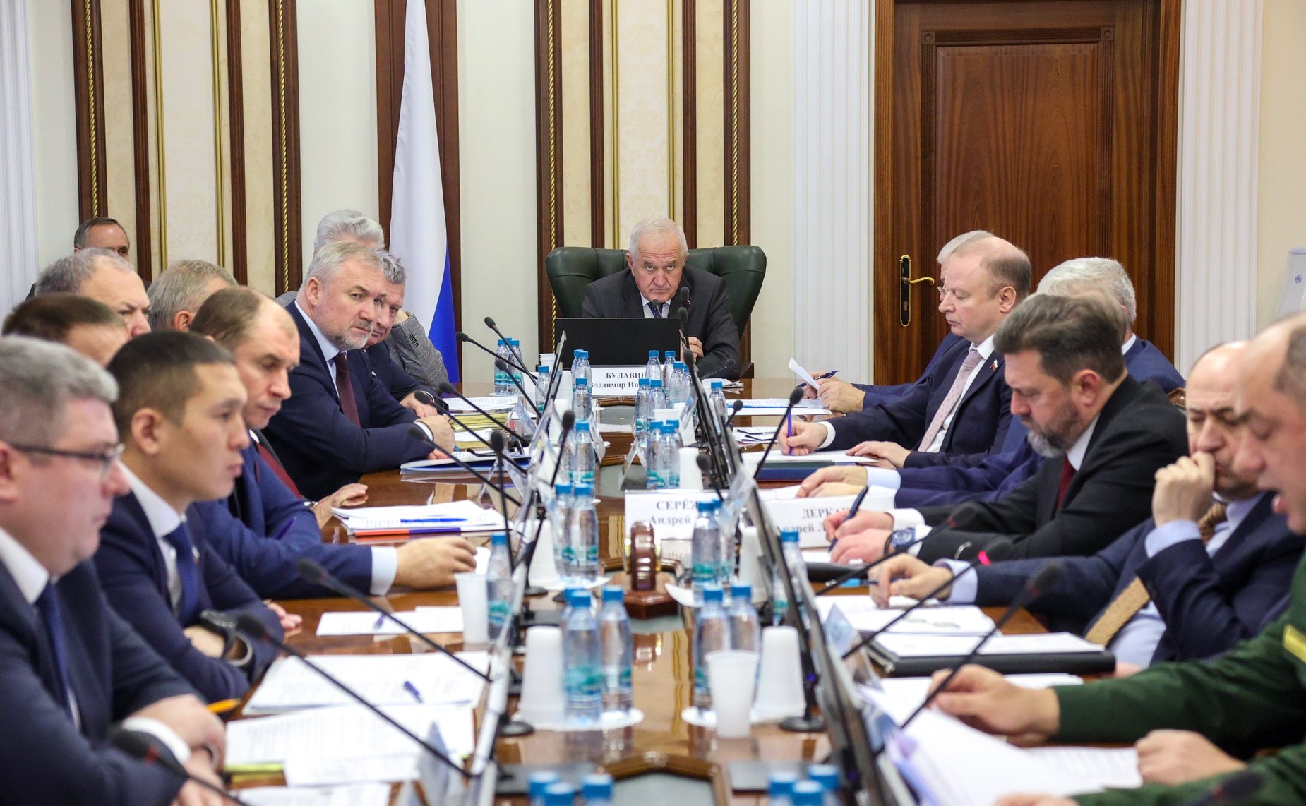 Круглый стол на тему «Развитие космической отрасли в целях обеспечения обороны и безопасности Российской Федерации: проблемы и пути решения»