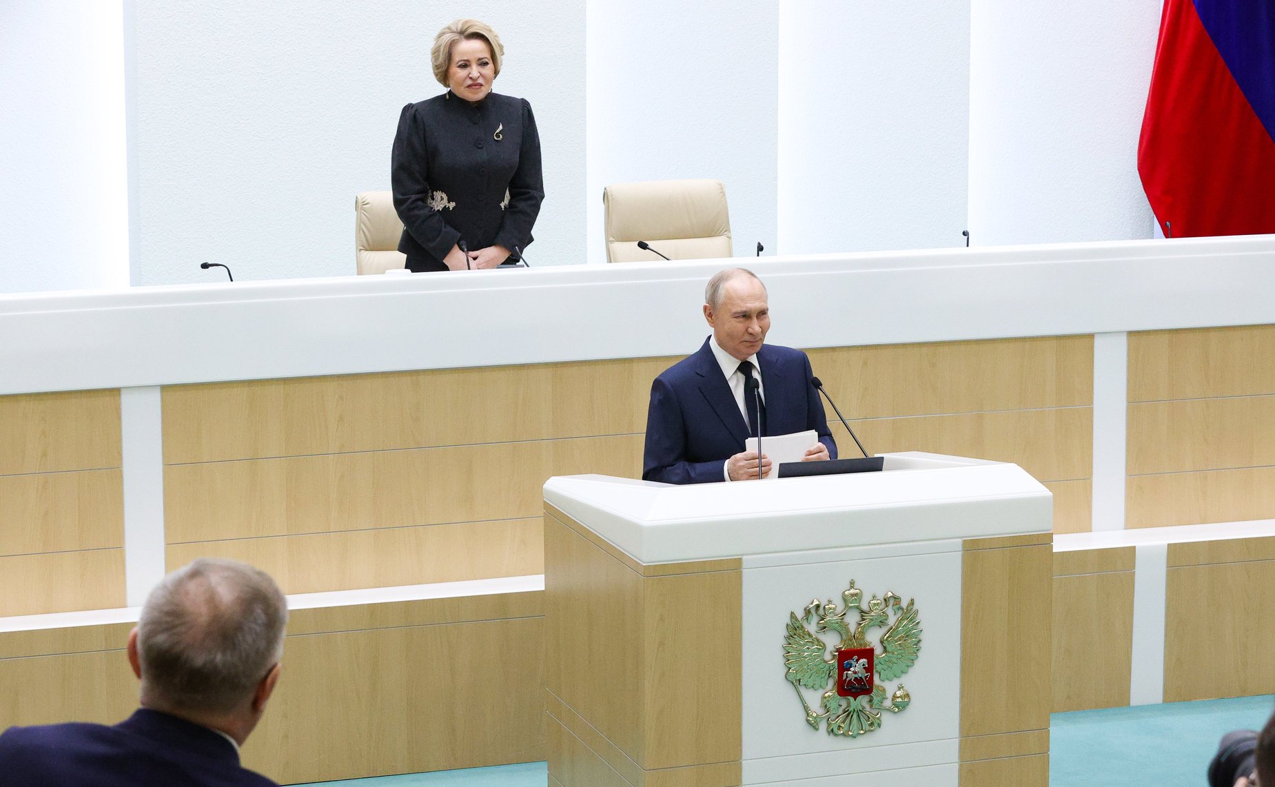 Президент Российской Федерации Владимир Путин выступил на заседании Совета Федерации, которое завершает осеннюю парламентскую сессию