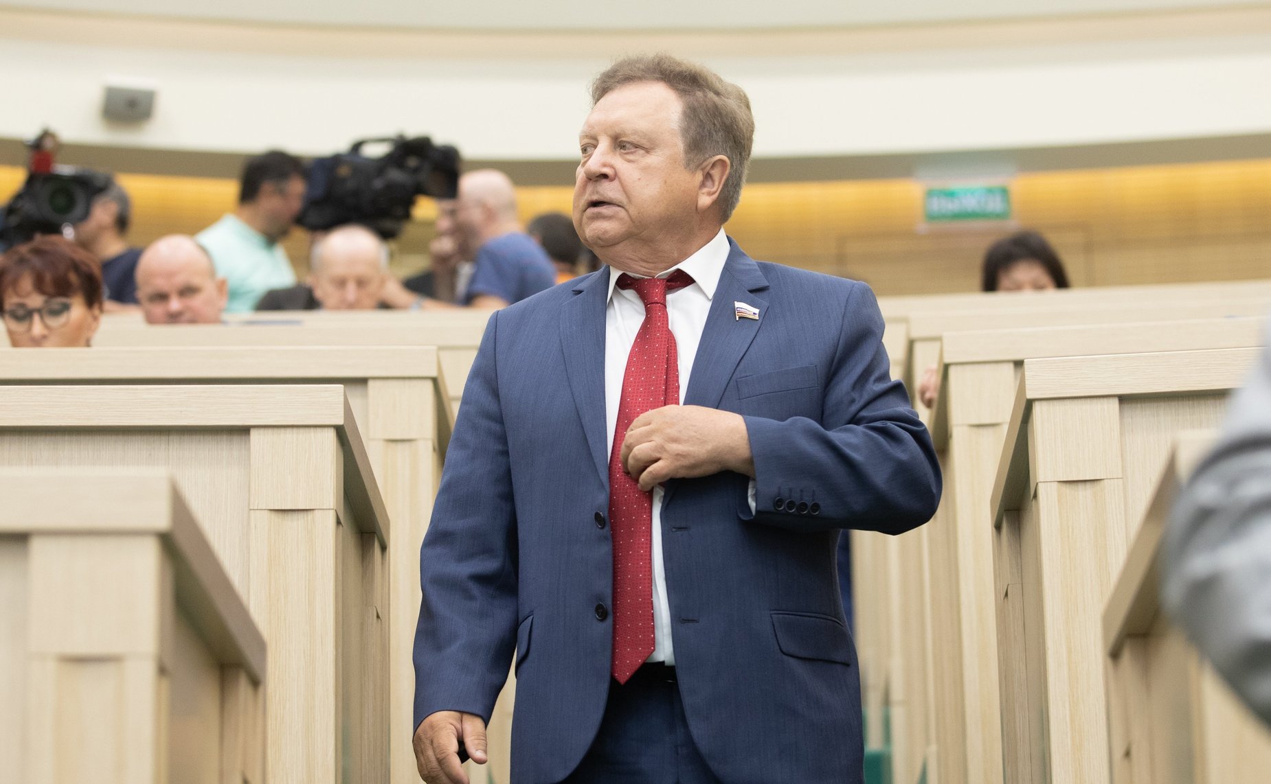 Е. Серебренников