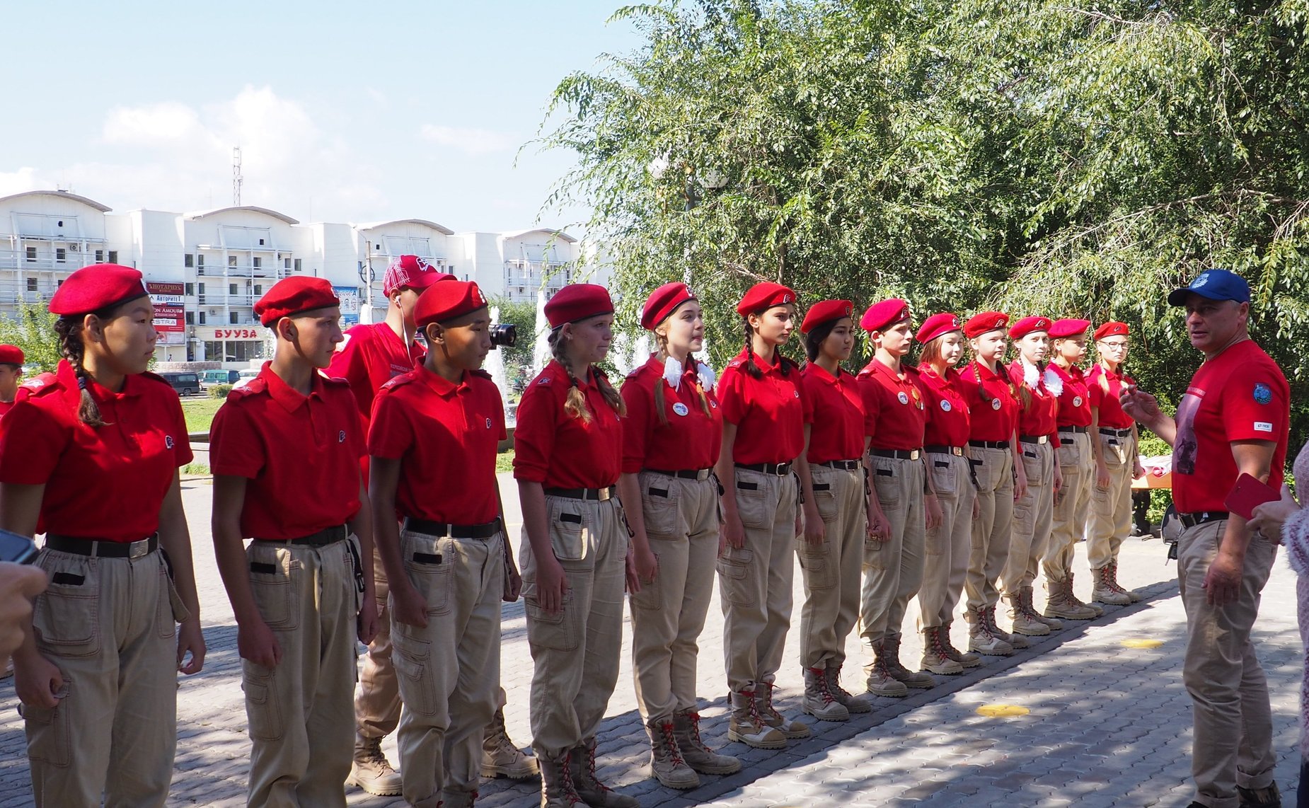 Автопробег по бурятскому участку маршрута второго этапа Всероссийского патриотического автомарша «Юнармия – От Победы к Победам. Сибирь — Восток 2019»