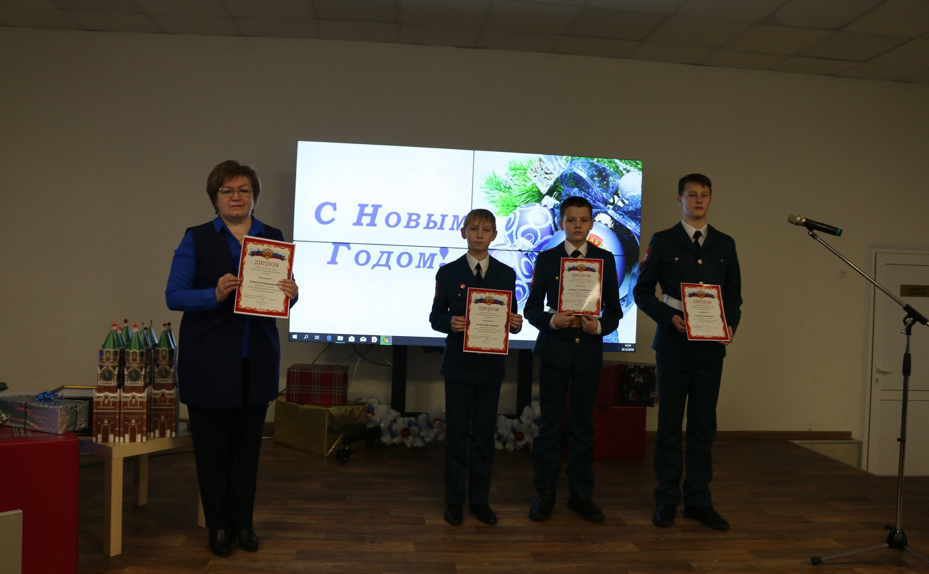 Встреча Юрия Воробьева с кадетами и педагогами образовательного центра «Корабелы Прионежья»