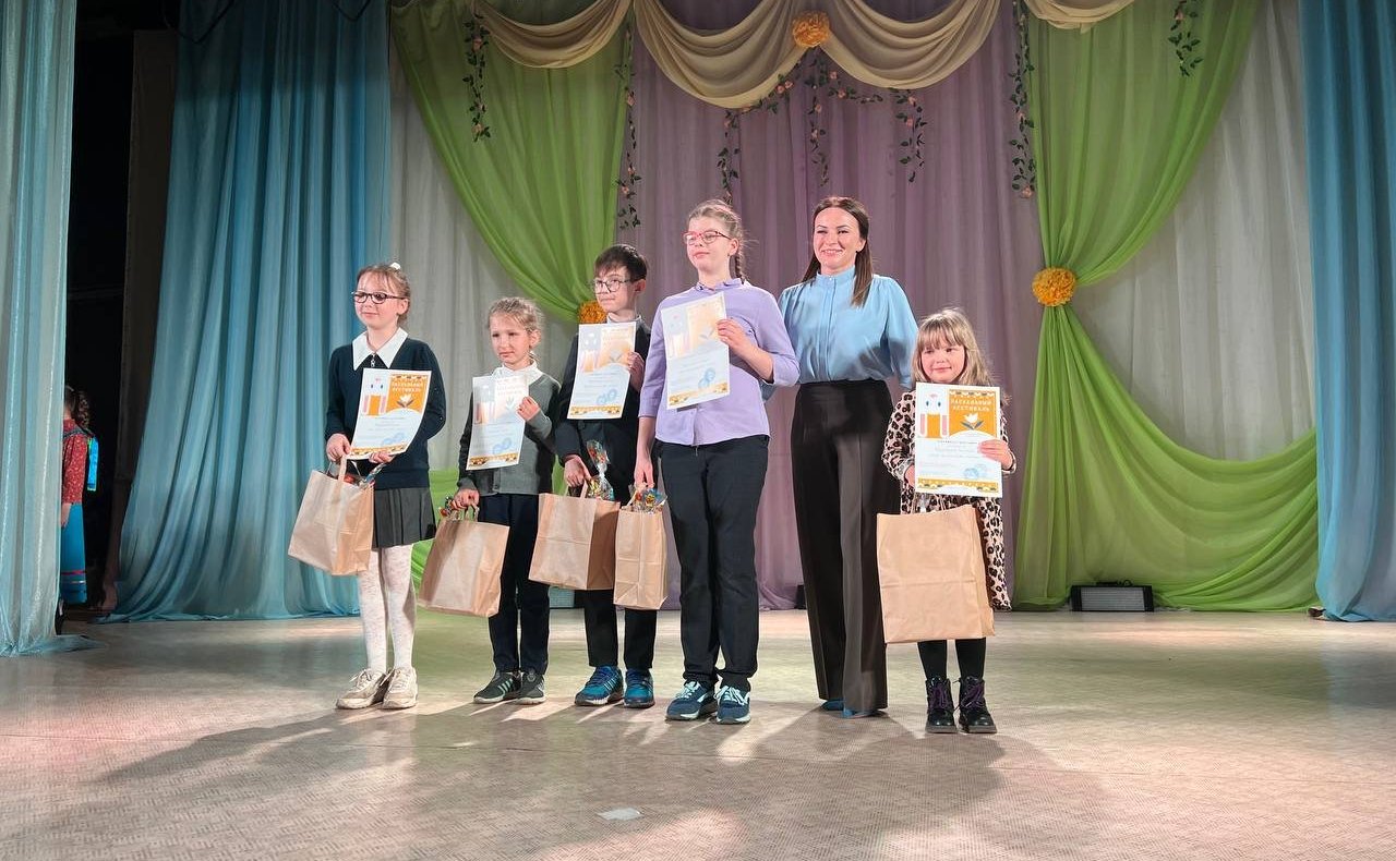 Ирина Кожанова приняла участие в церемонии закрытия ежегодного регионального праздника для детей с ограниченными возможностями здоровья и инвалидностью «Пасхальный фестиваль»