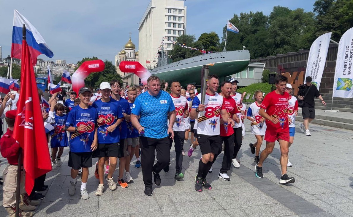 Александр Ролик принял участие во Всероссийской патриотической акции забег-эстафета «От Победы к Победе»