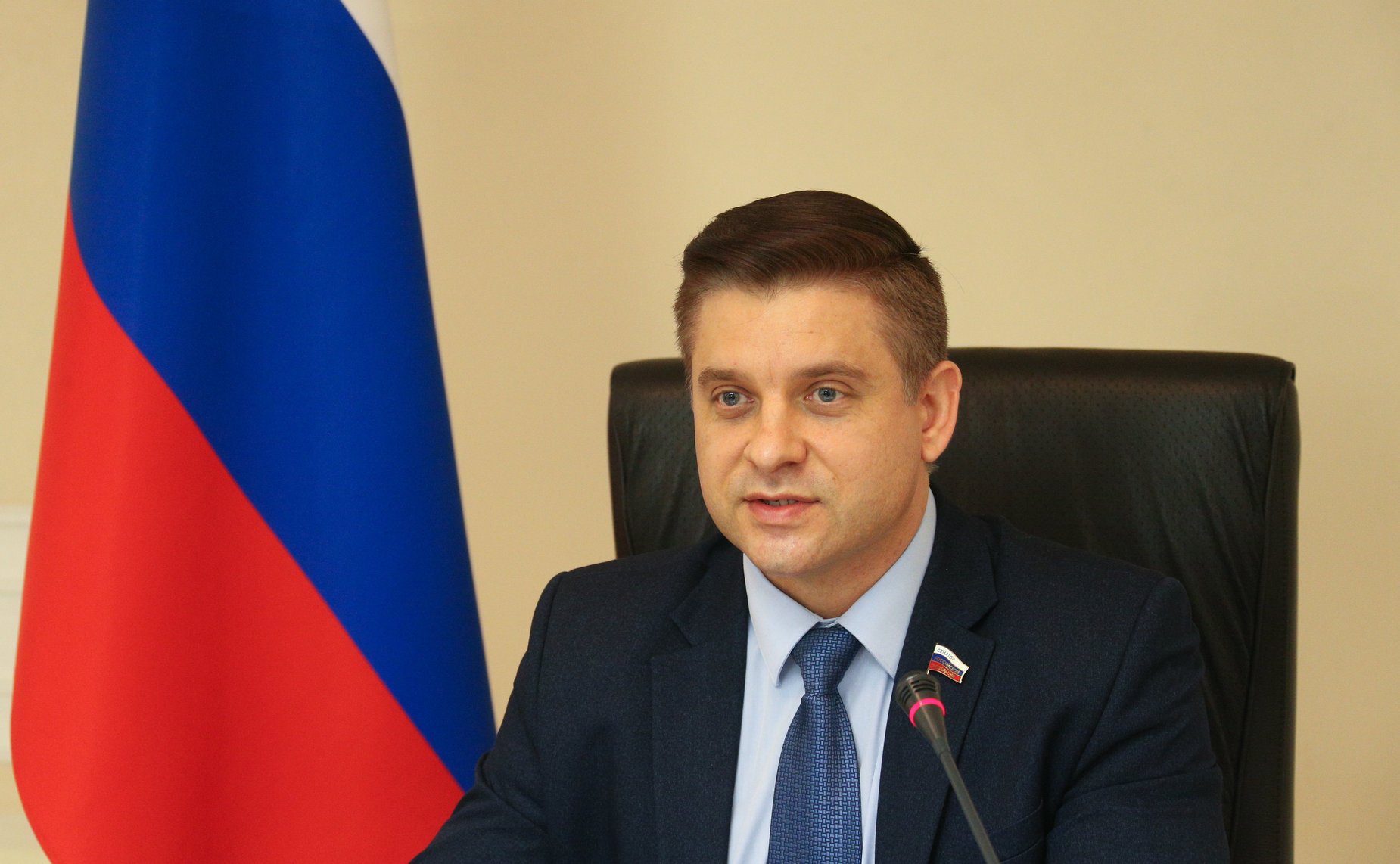 Юрий Архаров