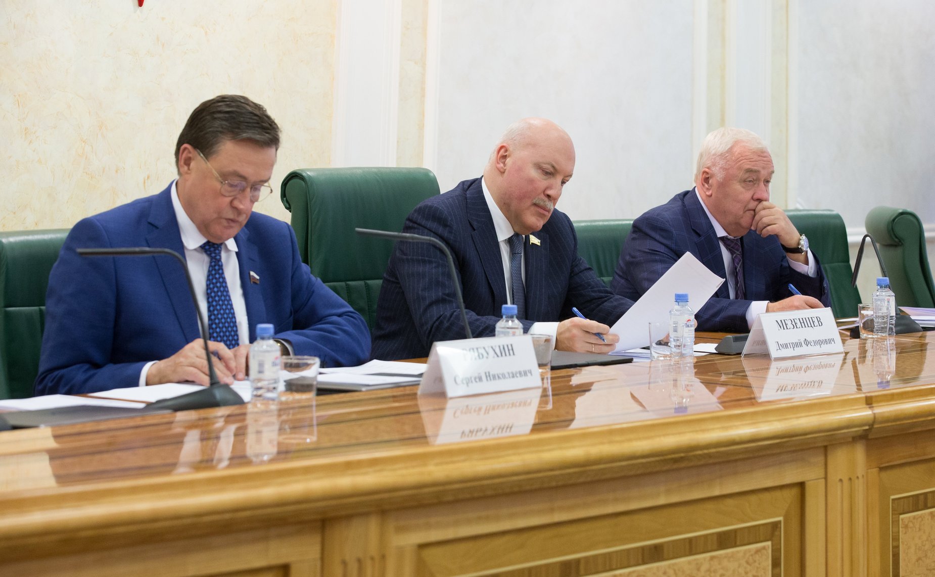 Парламентские слушания на тему «О реконструкции инфраструктуры региональных аэропортов и расширении сети межрегиональных пассажирских авиационных маршрутов в РФ»