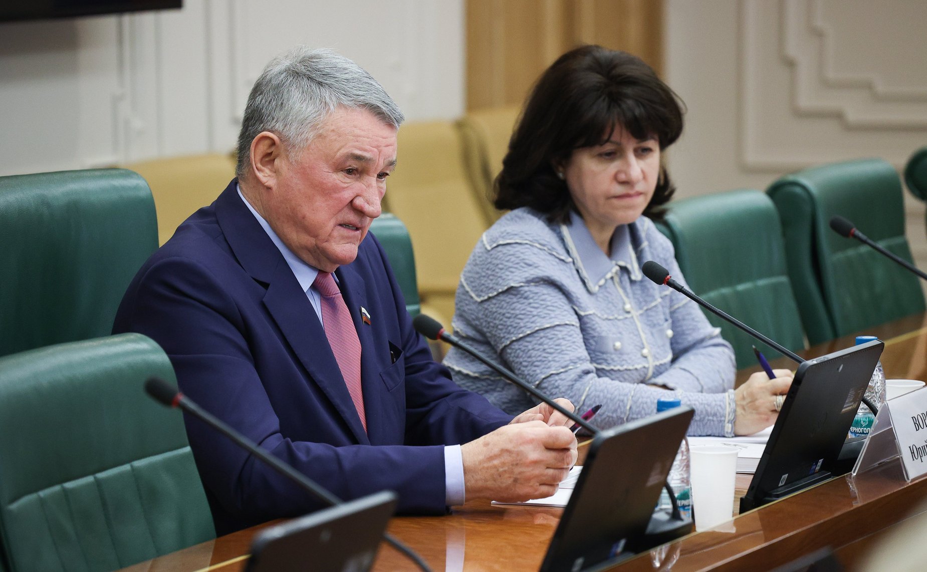 Встреча заместителя Председателя Совета Федерации Юрия Воробьева с учащимися Университетской гимназии МГУ