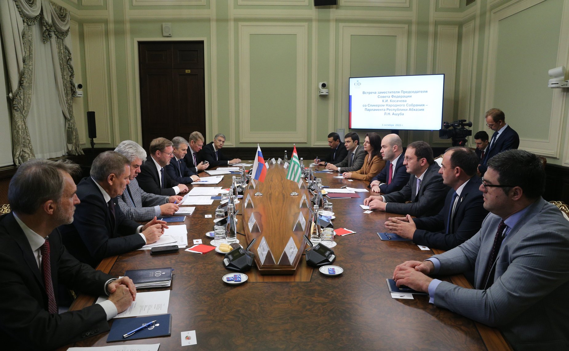 Встреча заместителя Председателя СФ Константина Косачева со Спикером Народного Собрания – Парламента Республики Абхазия