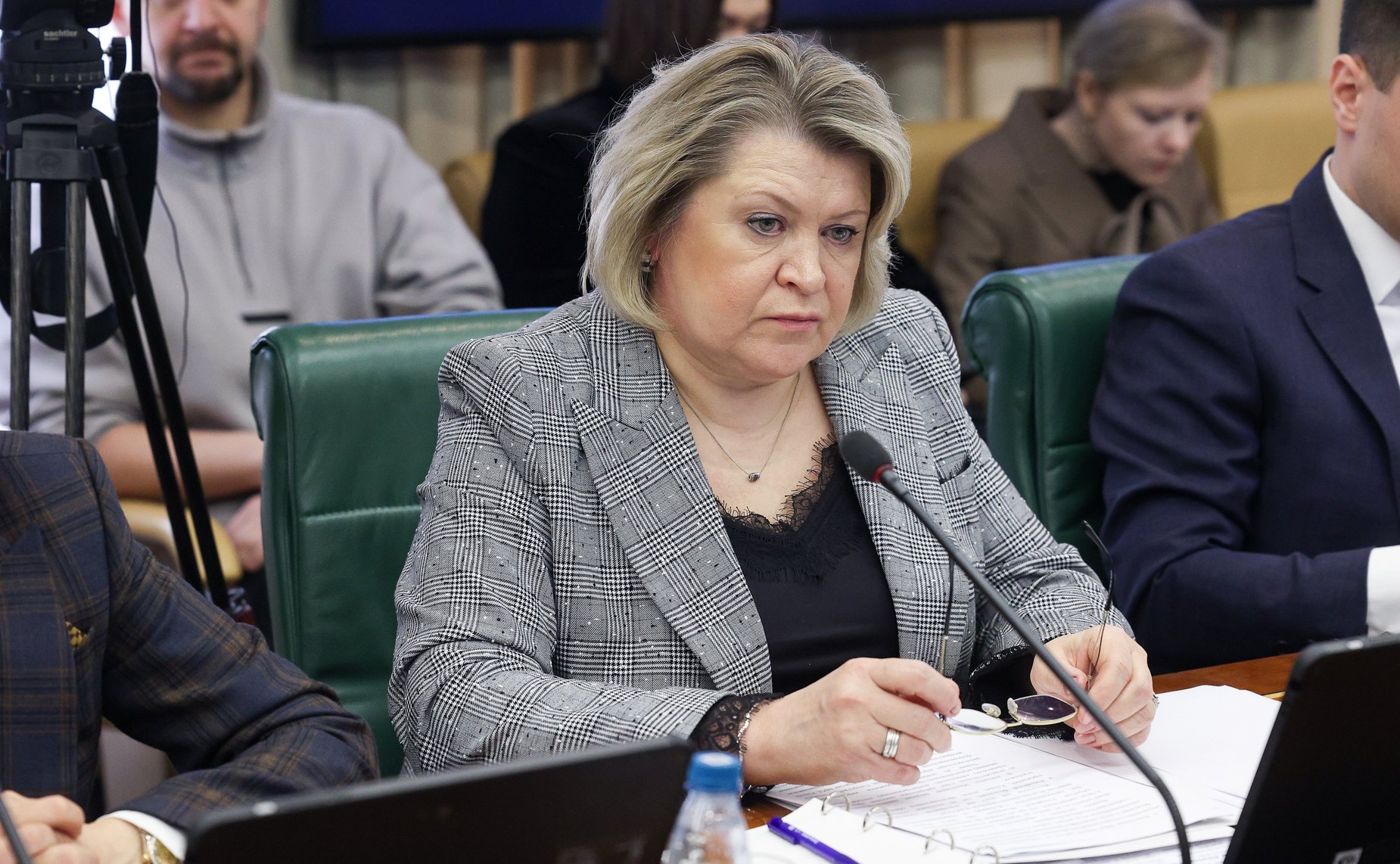 Совещание Комитета СФ по международным делам по вопросам совершенствования практики переселения в Россию соотечественников за рубежом, лиц, разделяющих российские духовно-нравственные ценности, и лиц, представляющих интерес для РФ