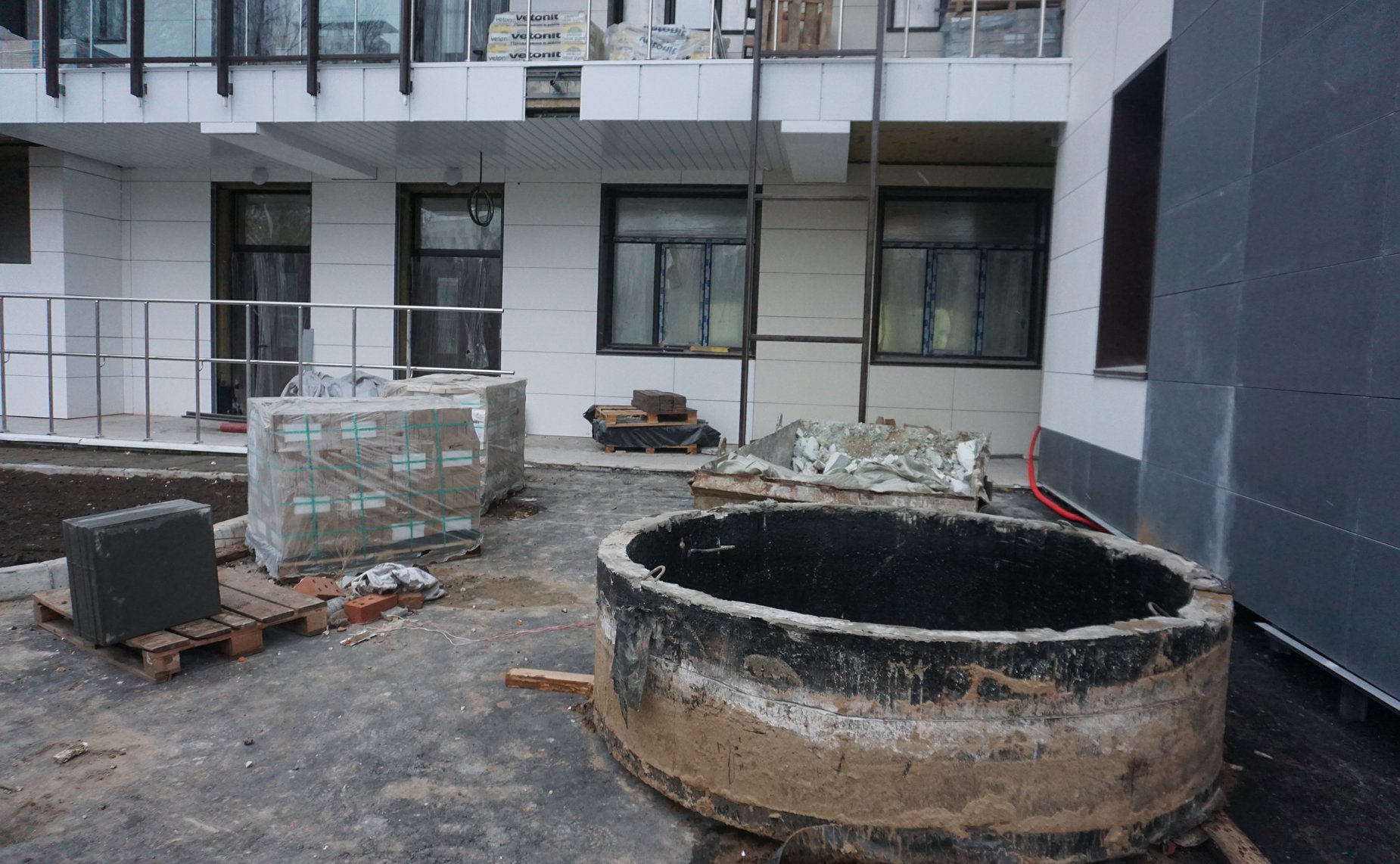 Екатерина Грибкова оценила ход строительства объектов здравоохранения в Сыктывкаре