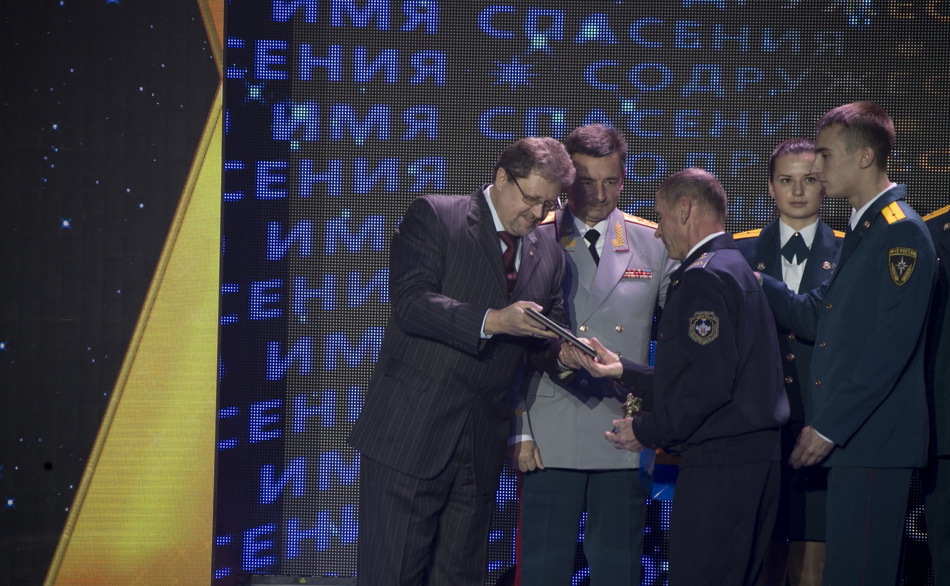 Ю. Воробьев на фестивале созвездие мужества