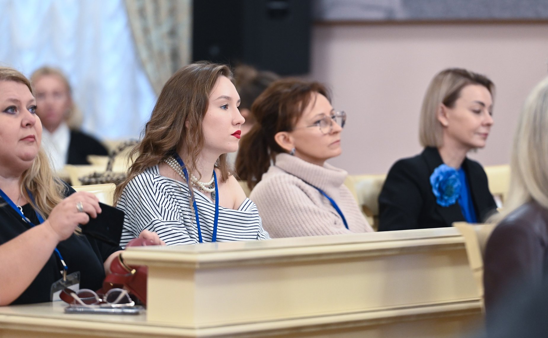 Круглый стол «Мода – это бизнес. Ключевые меры поддержки малого и среднего предпринимательства». III международный форум «Содружество моды»