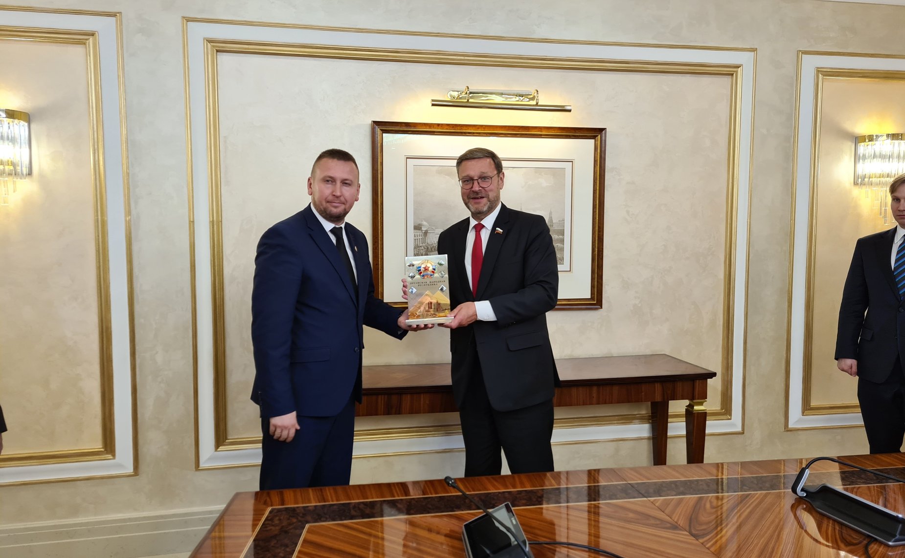 Встреча заместителя Председателя СФ Константина Косачева с Председателем Народного Совета Луганской Народной Республики