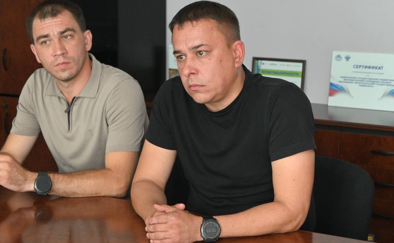 Айрат Гибатдинов посетил ключевые образовательные организации воссоединённых регионов