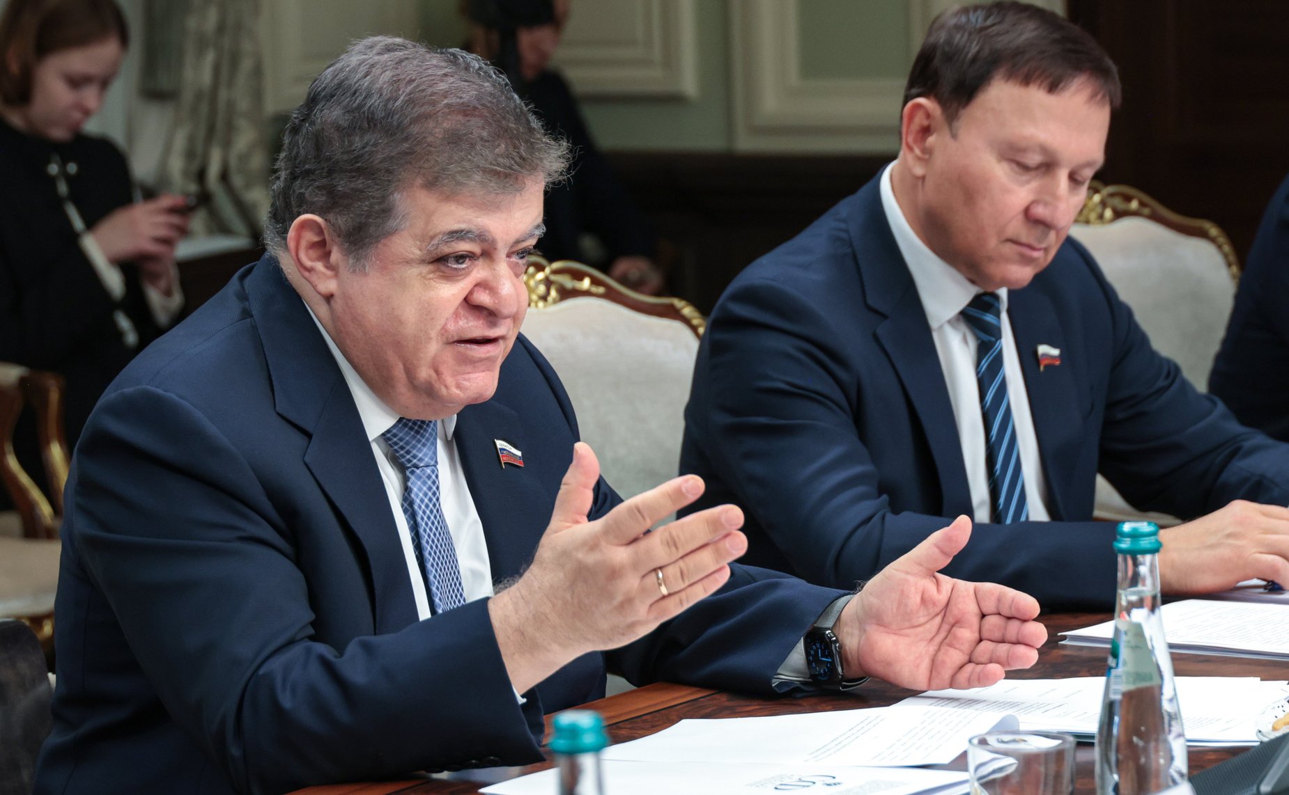 Встреча первого заместителя председателя Комитета СФ по международным делам Владимира Джабарова с руководителем группы содействия развитию корейско-российской дружбы в Верховном народном собрании КНДР Ли Чхолем