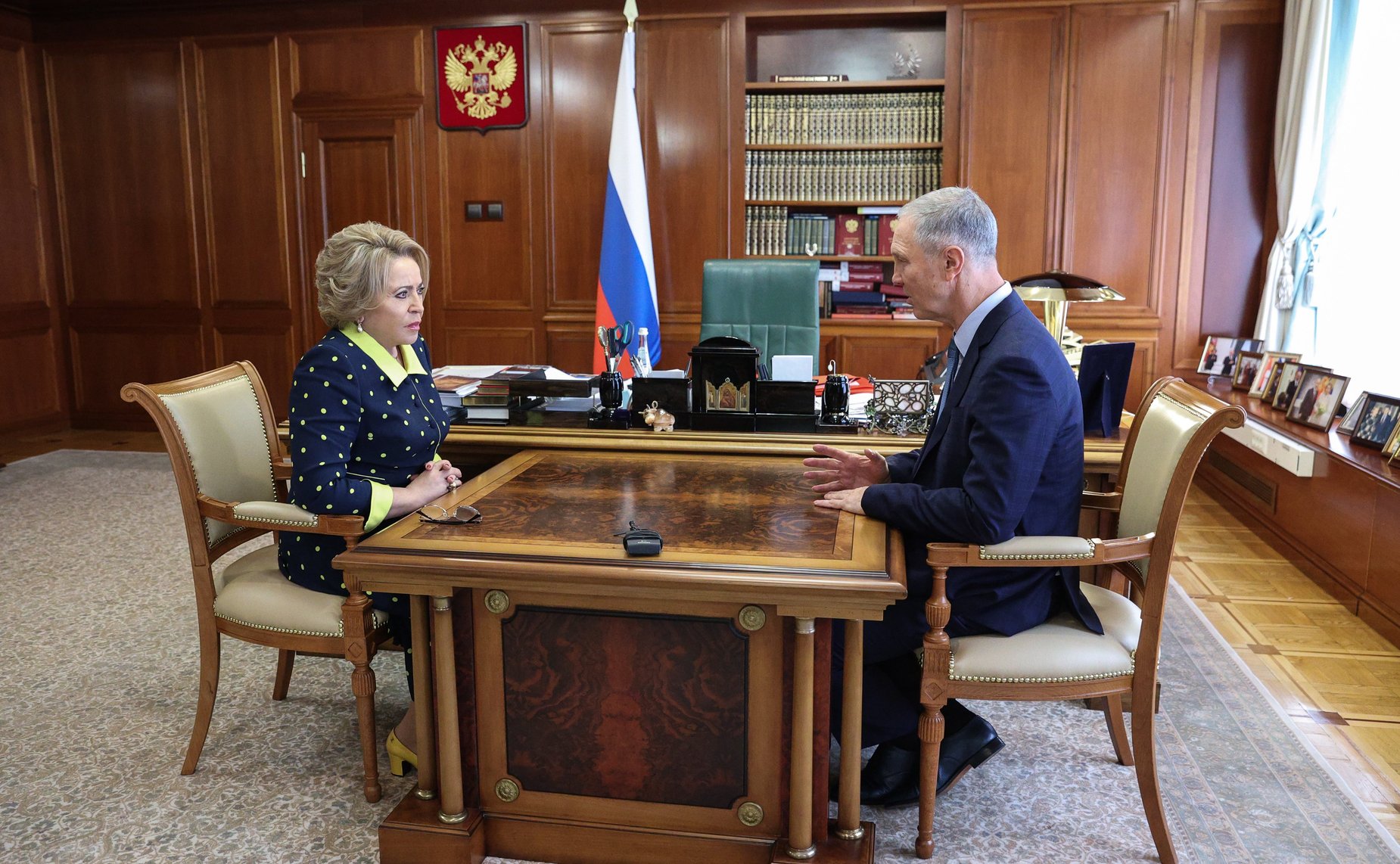 Председатель Совета Федерации Валентина Матвиенко провела встречу с губернатором Херсонской области Владимиром Сальдо
