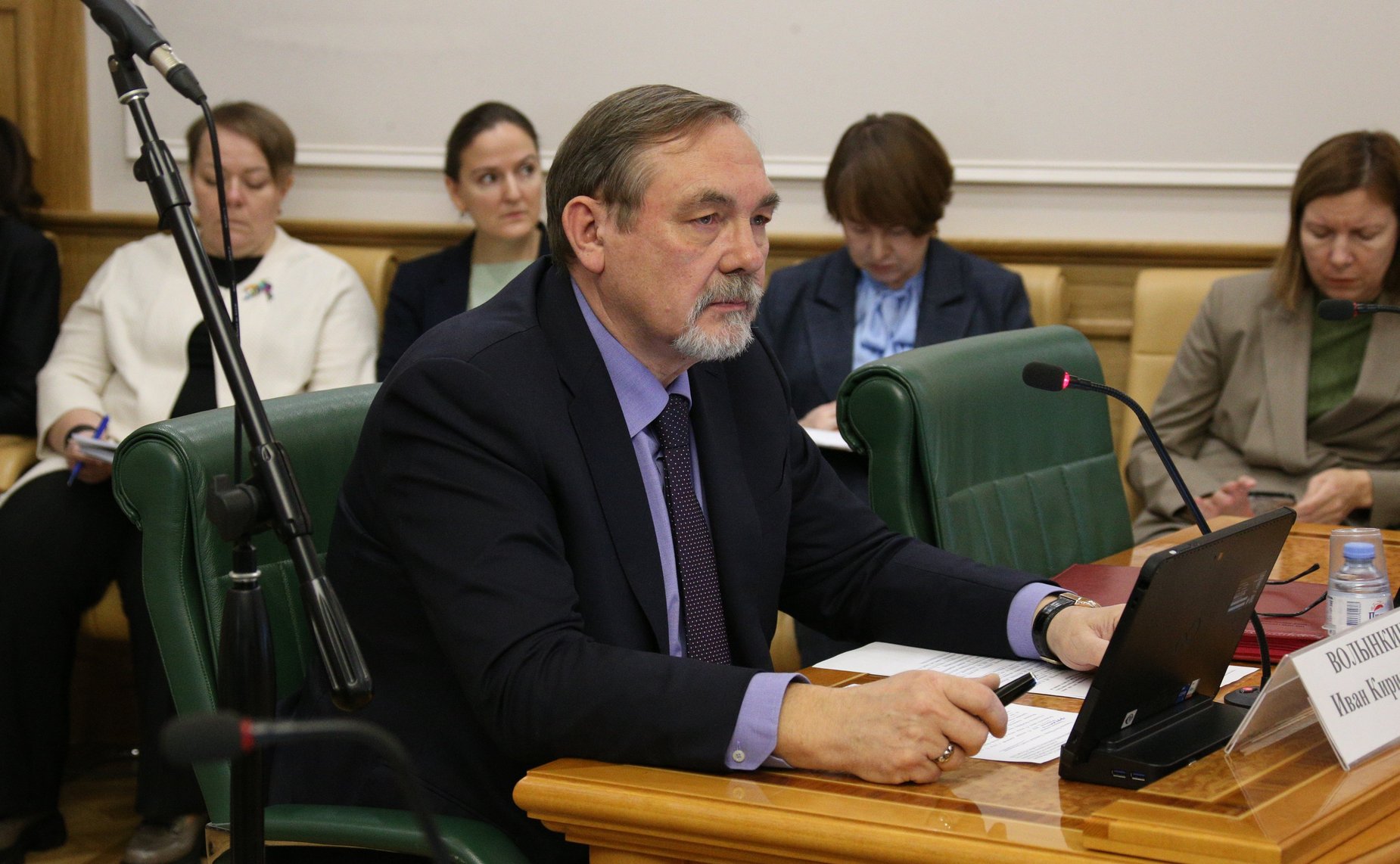 Заседание Комитета СФ по конституционному законодательству и государственному строительству