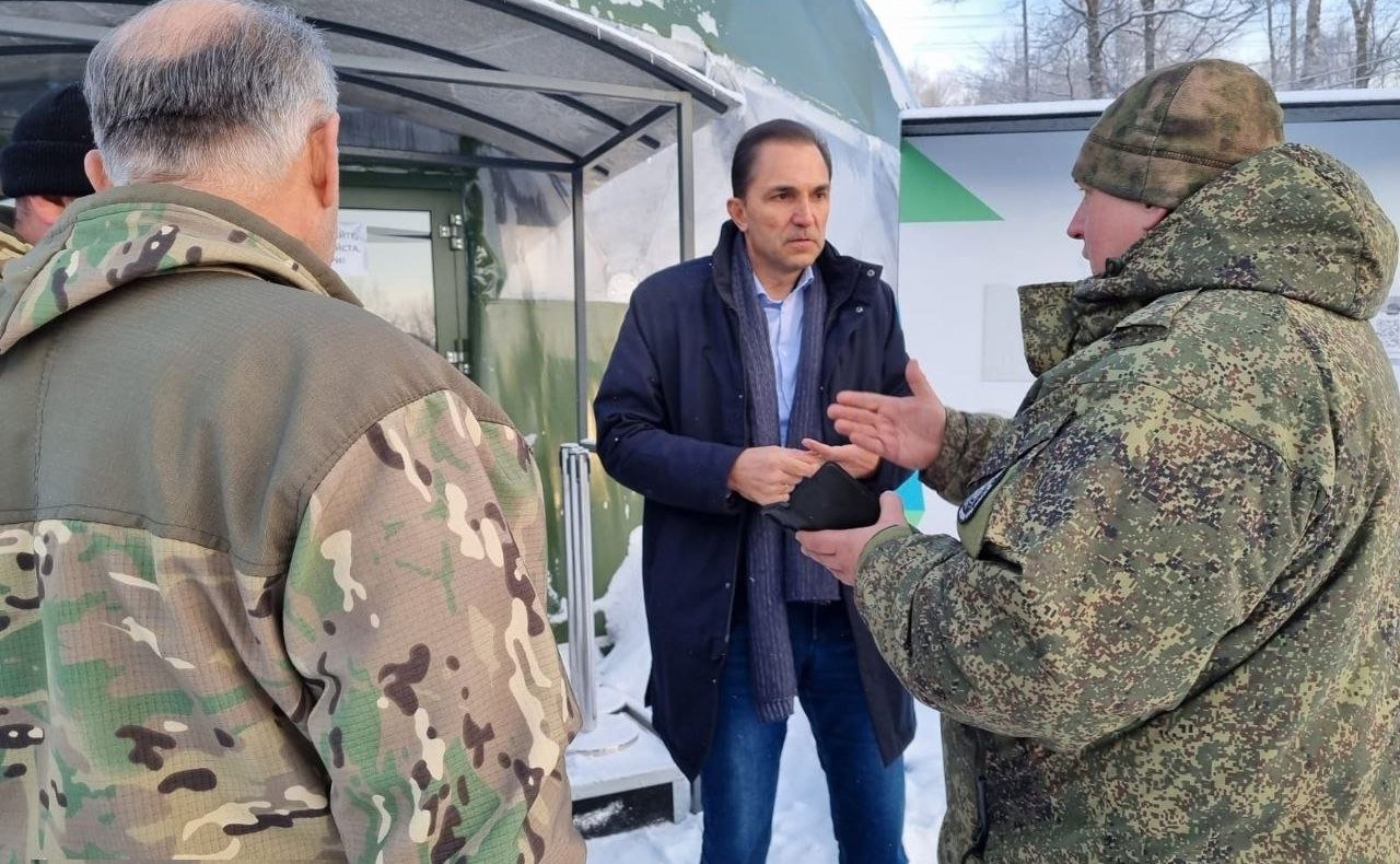 Андрей Хапочкин встретился с инструкторами и курсантами учебно-методического центра «Авангард» на Сахалине