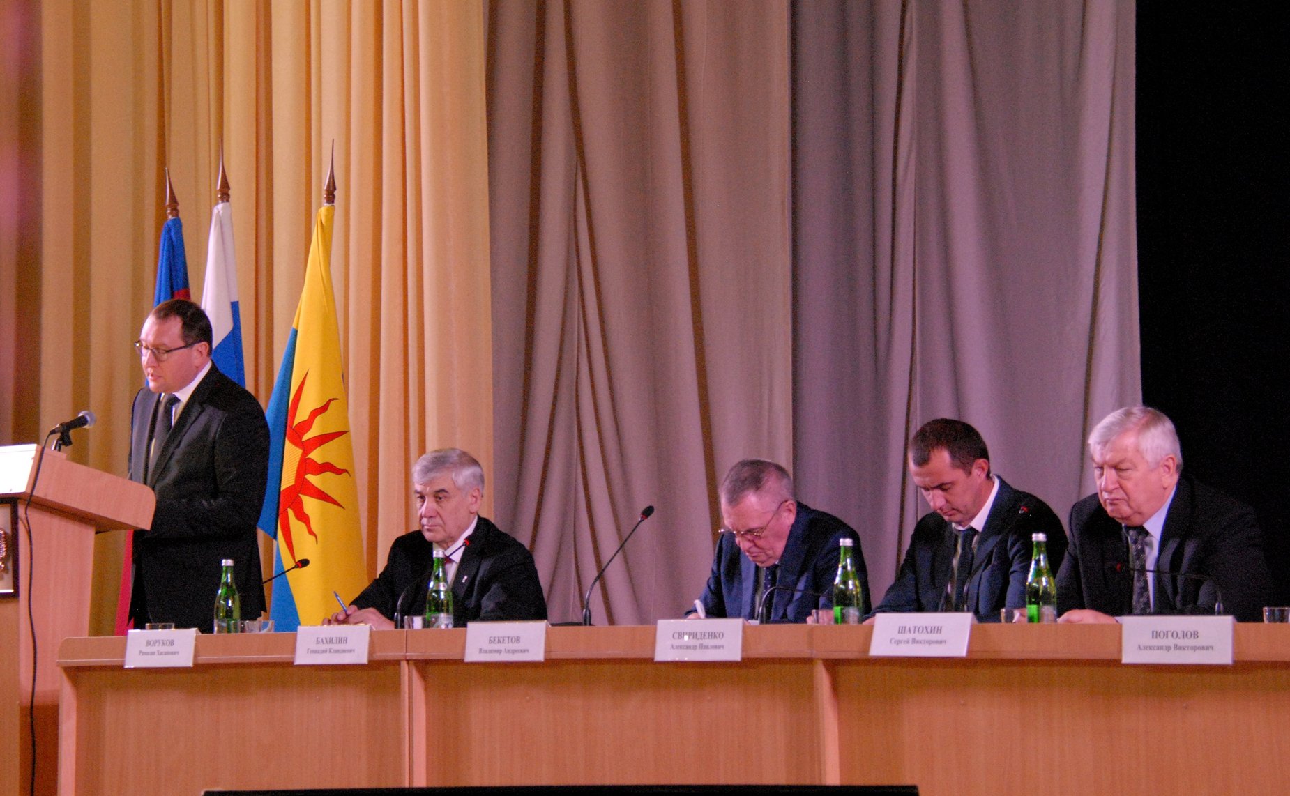 Владимир Бекетов принял участие в работе открытой сессии Совета муниципального образования Успенский район