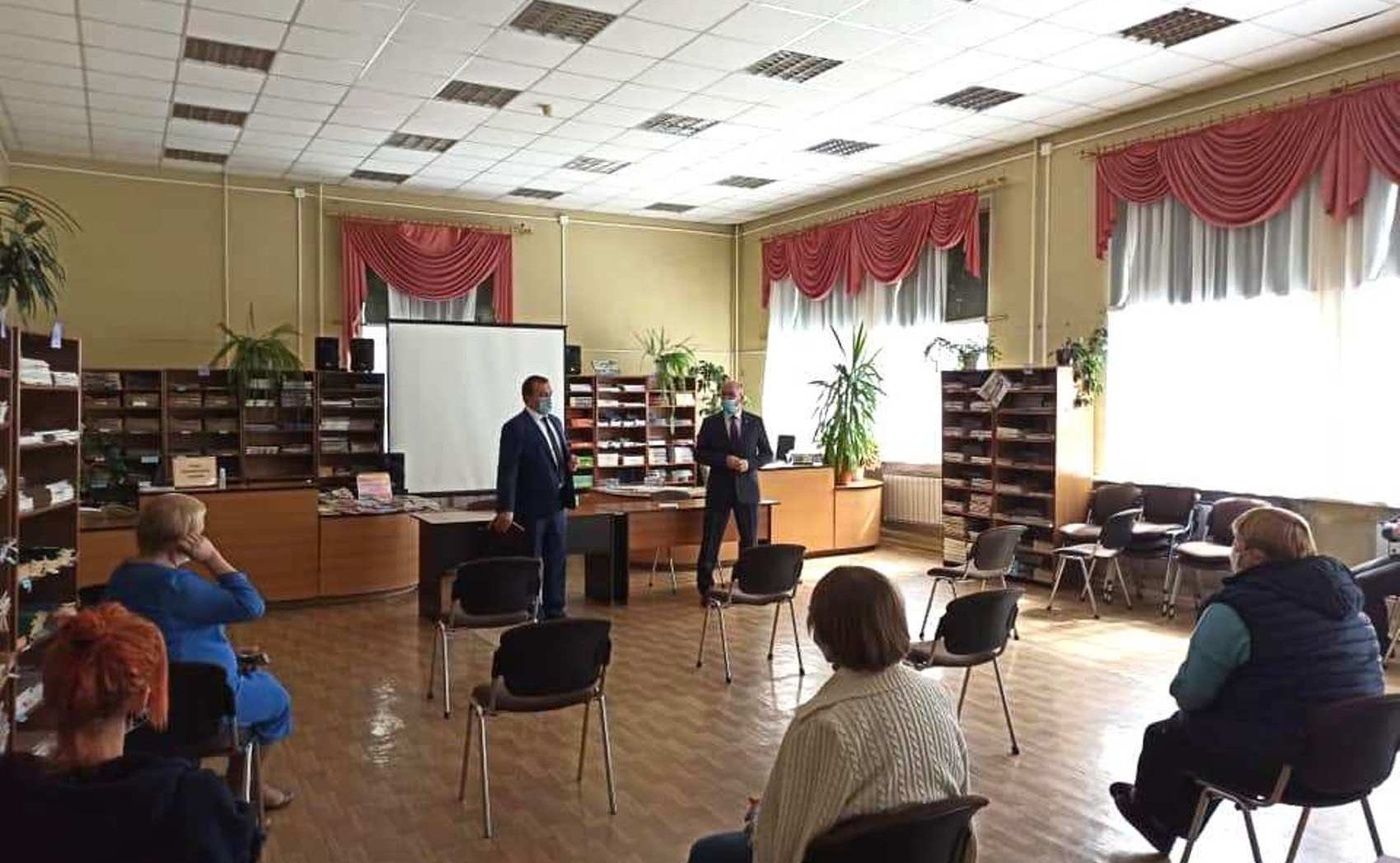 Олег Цепкин вместе с председателем Собрания депутатов Трёхгорного городского округа Сергеем Букриным посетил ряд учреждений социальной сферы