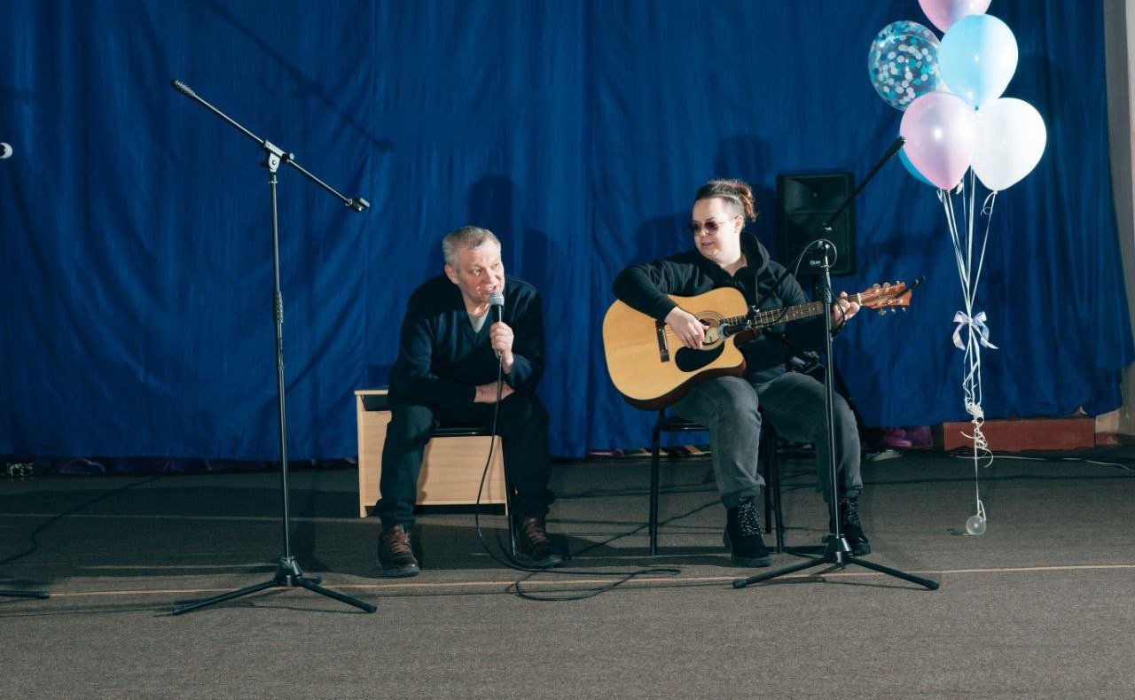 Айрат Гибатдинов вместе с волонтерами провел праздник для областного государственного автономного учреждения социального обслуживания «Геронтологический центр «ЗАБОТА» в Ульяновске