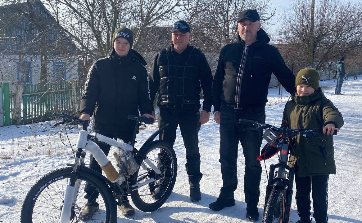 Игорь Кастюкевич и Константин Басюк исполнили новогодние мечты ребят из Херсонской области