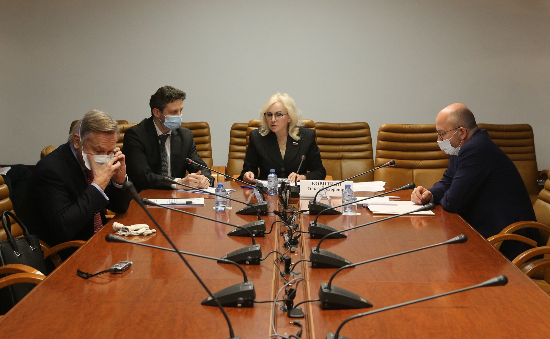 Заседание подкомитета по вопросам судебной власти, прокуратуры, защиты прав и свобод граждан Комитета СФ по конституционному законодательству и государственному строительству