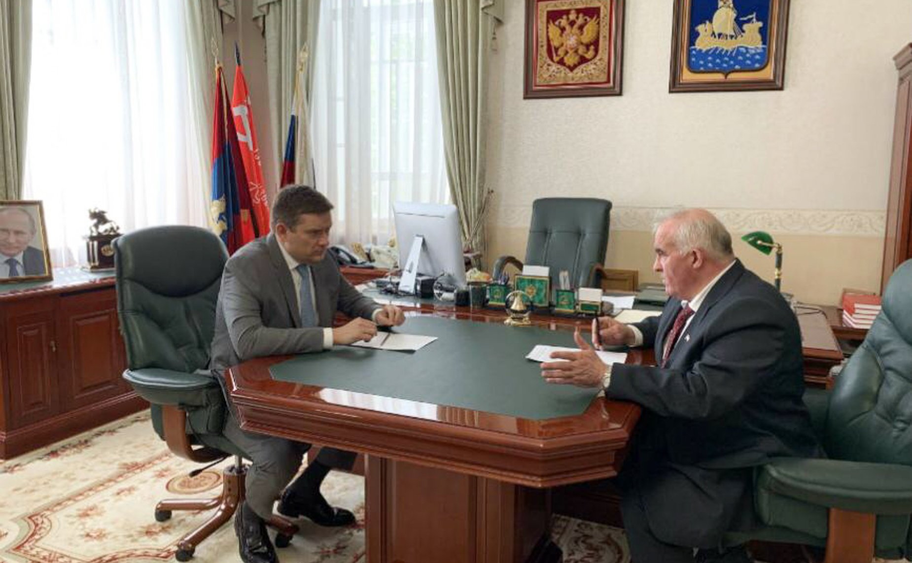 Николай Журавлев в ходе рабочей поездки в регион провел встречу с губернатором области Сергеем Ситниковым