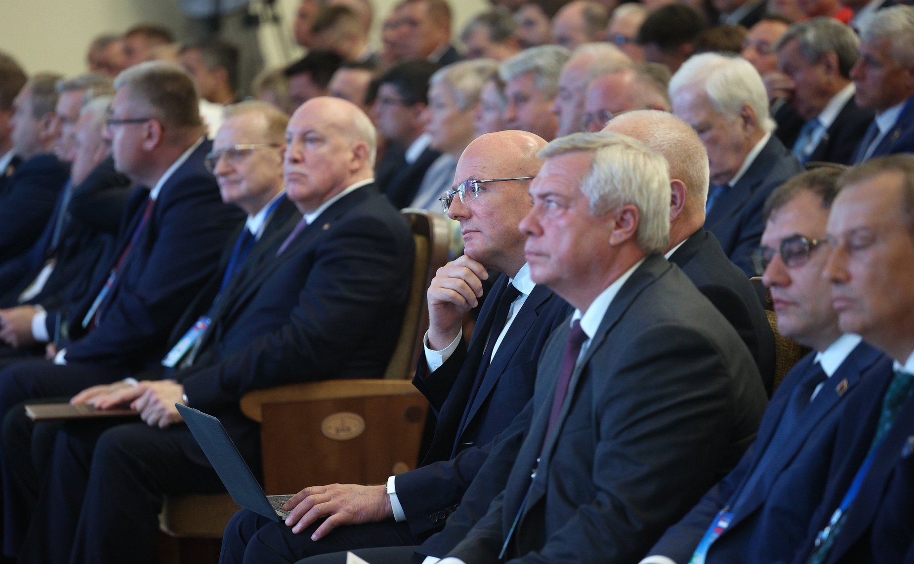 Пленарное заседание ХI Форума регионов Беларуси и России