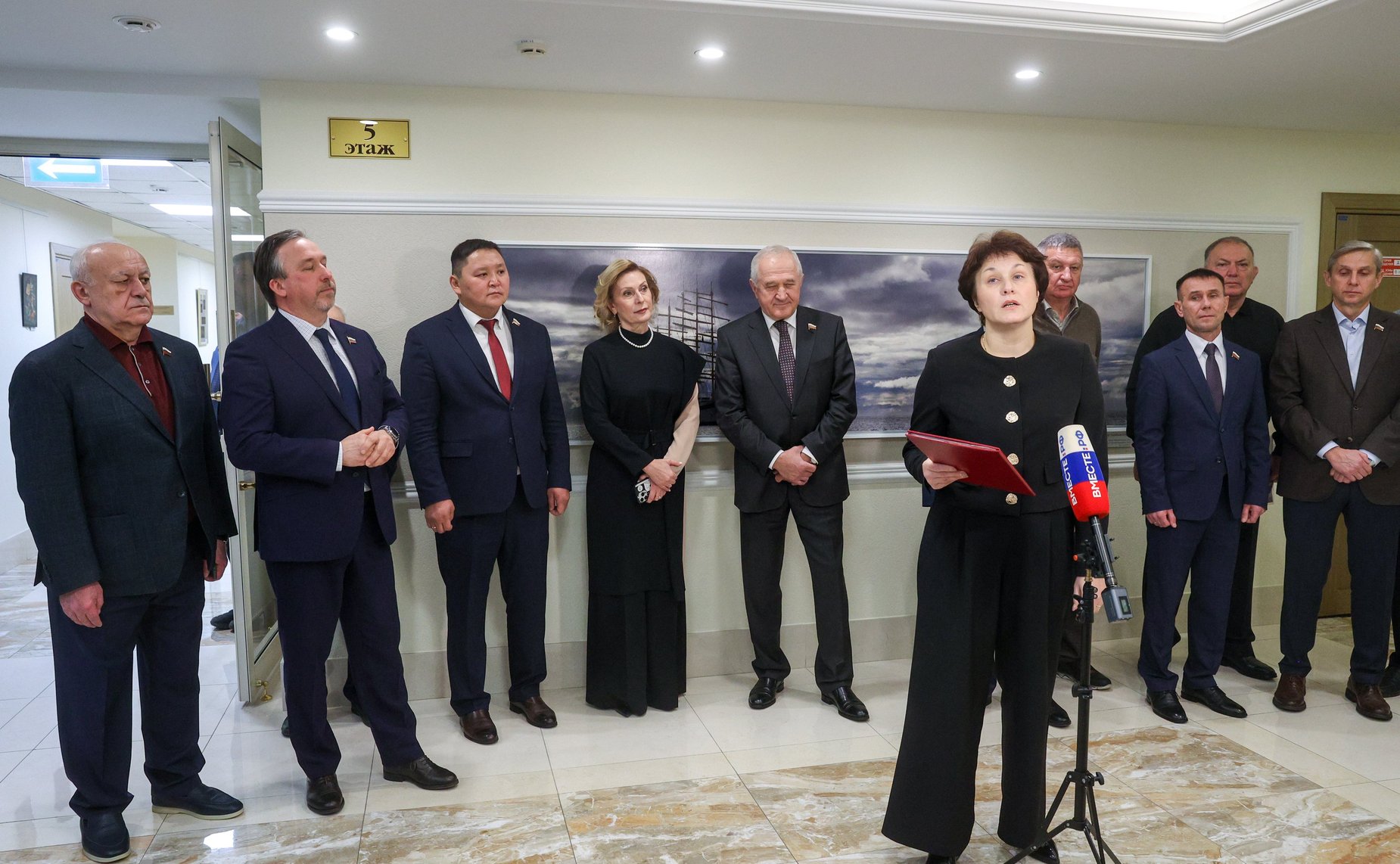 Открытие в Совете Федерации выставки ««Наследие Палеха» 90 лет художественного пути»