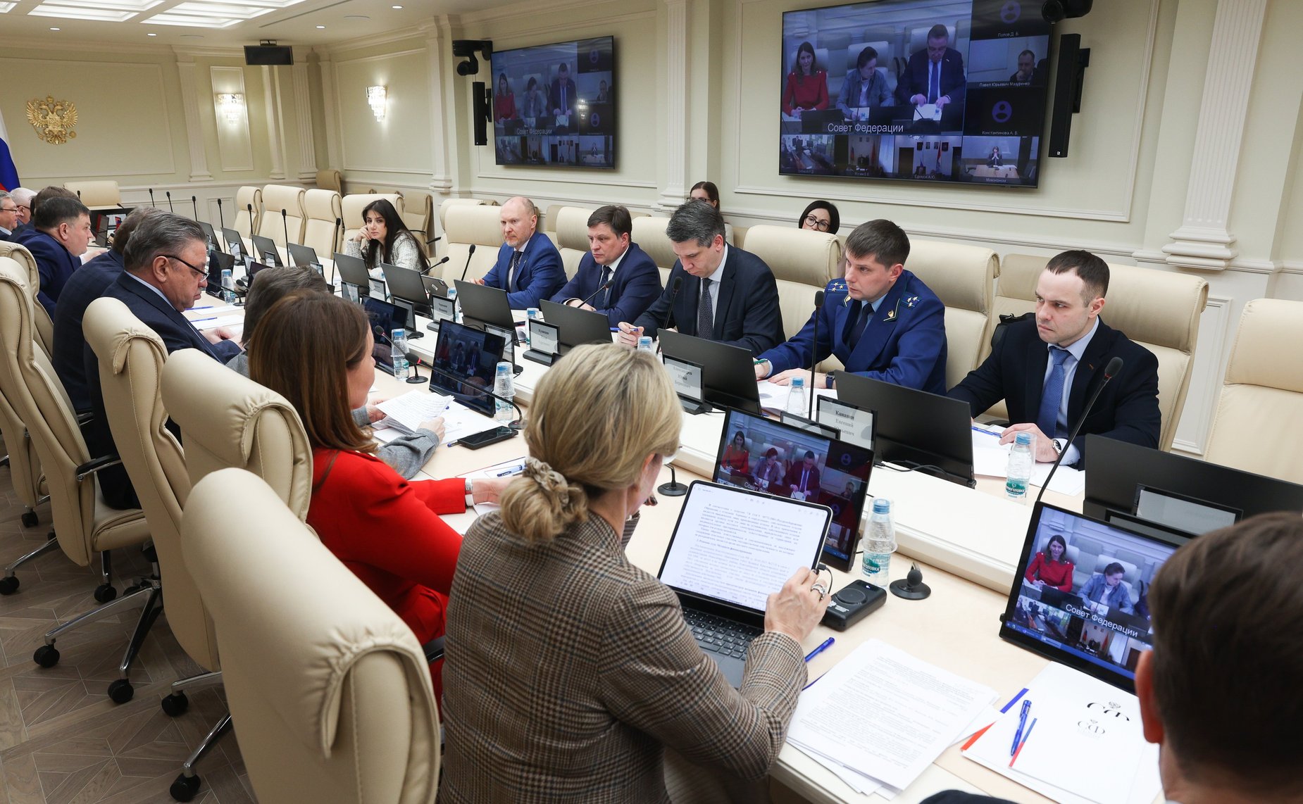 Совещание «О механизмах снижения финансовой нагрузки на бюджеты муниципальных образований по возмещению вреда, причиненного почвам в результате размещения несанкционированных свалок»