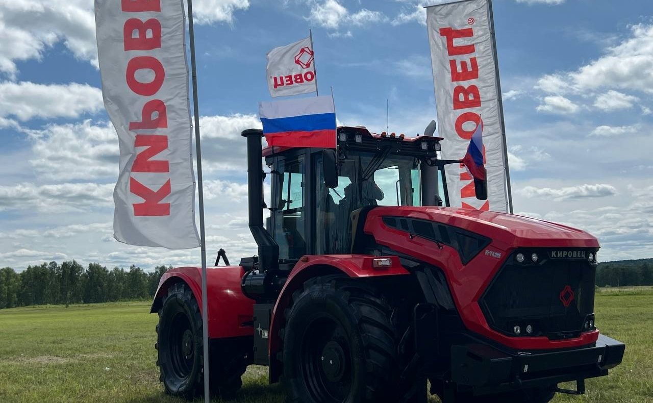 Анатолий Артамонов принял участие в мероприятиях Дня Калужского поля