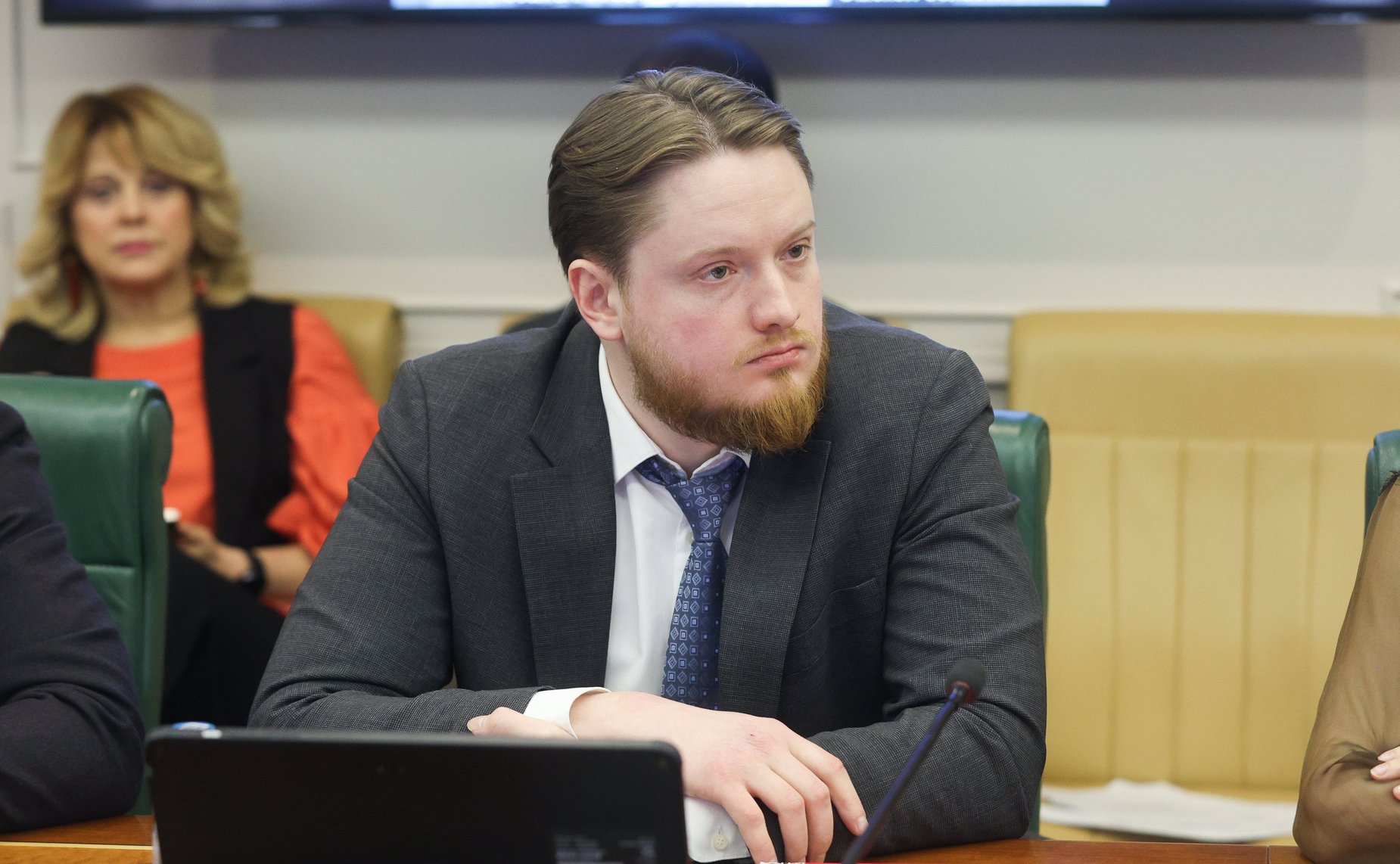 Совещание Комитета Совета Федерации по экономической политике по вопросам совершенствования механизмов расширенной ответственности производителей и импортеров товаров и упаковки