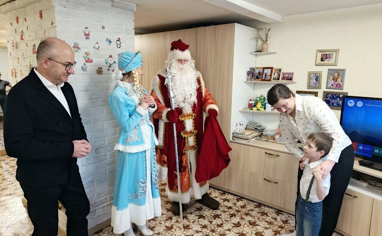 Олег Цепкин исполнил новогоднюю мечту ребенка из Златоуста