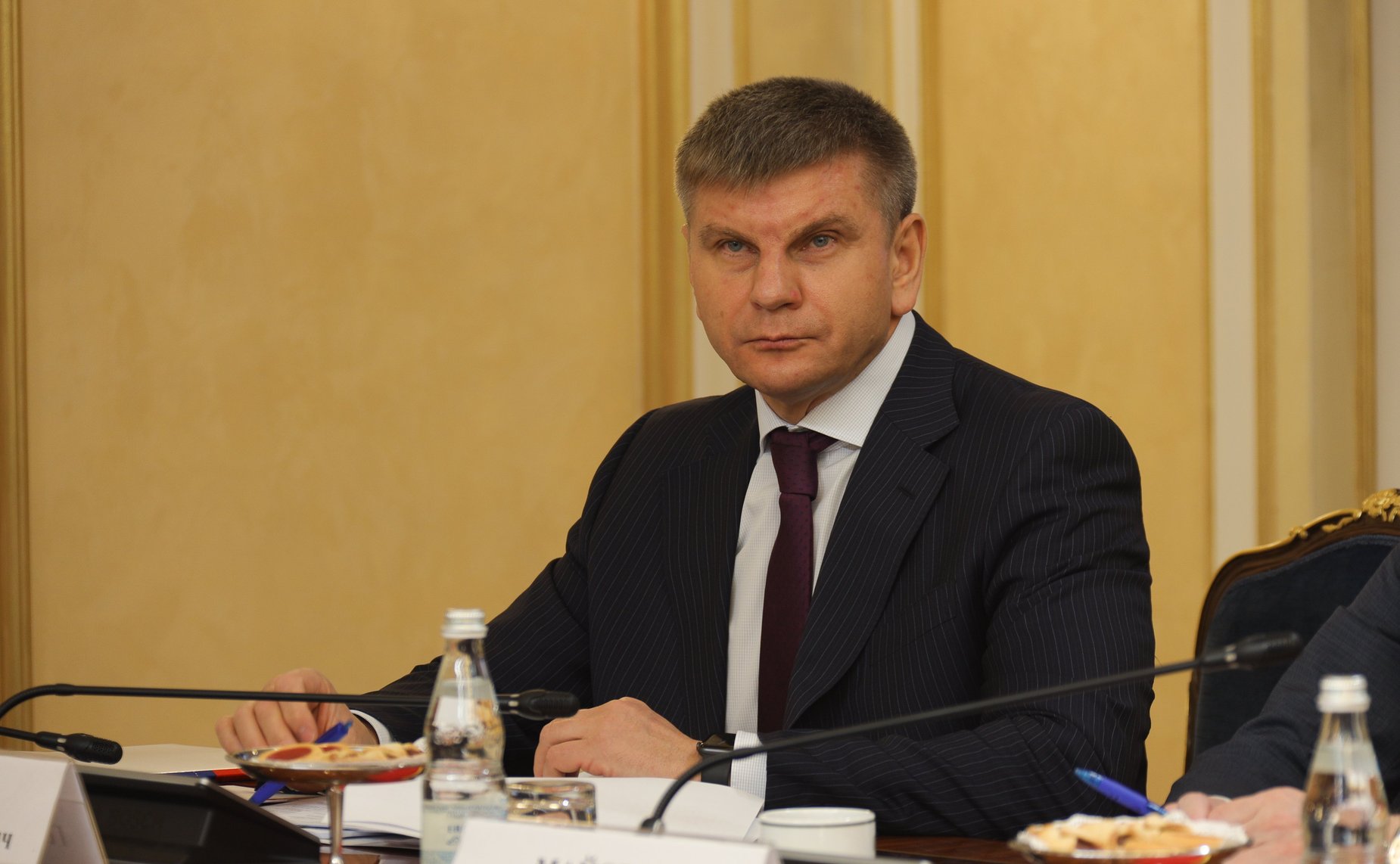 Геннадий Голов