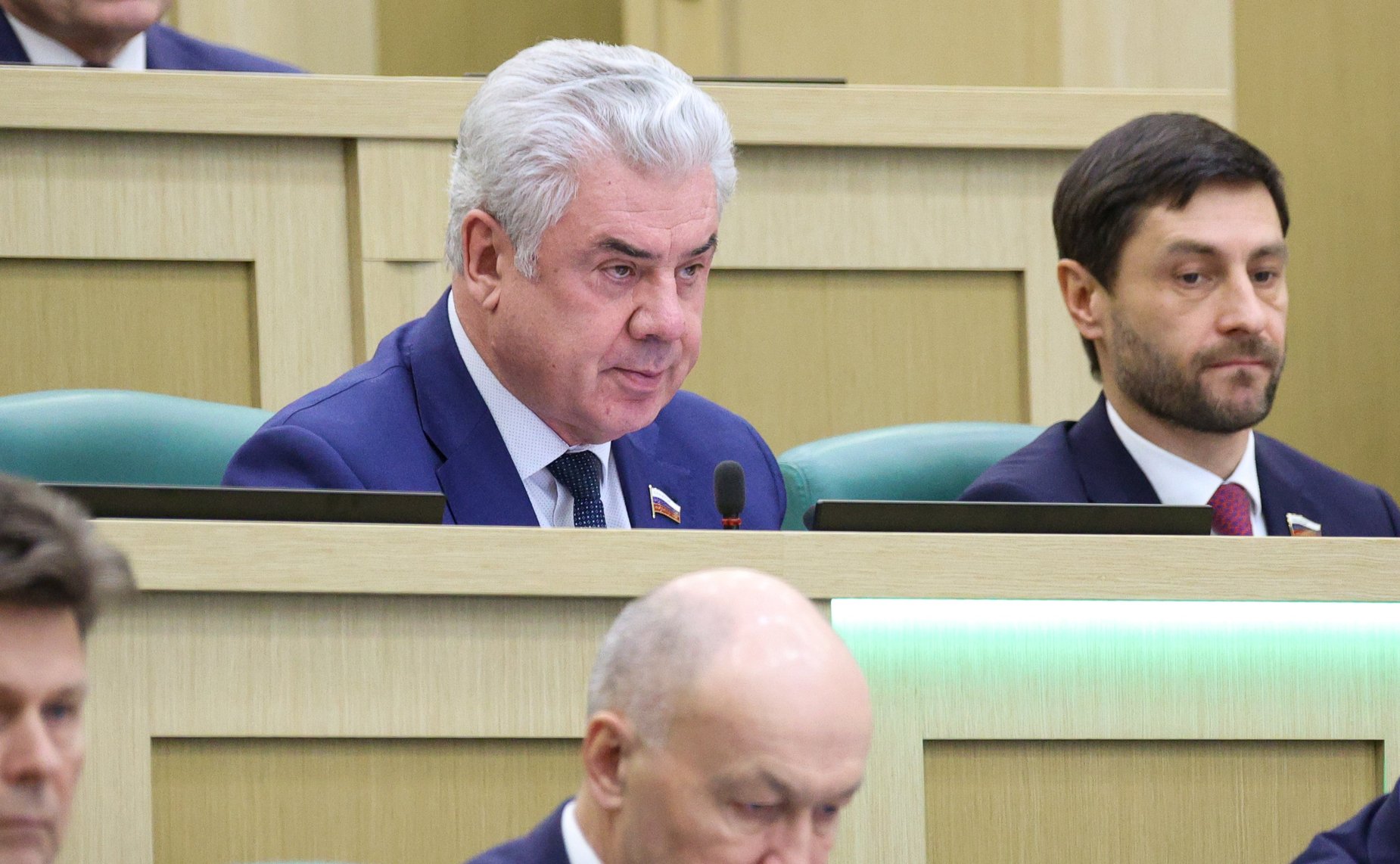 Виктор Бондарев