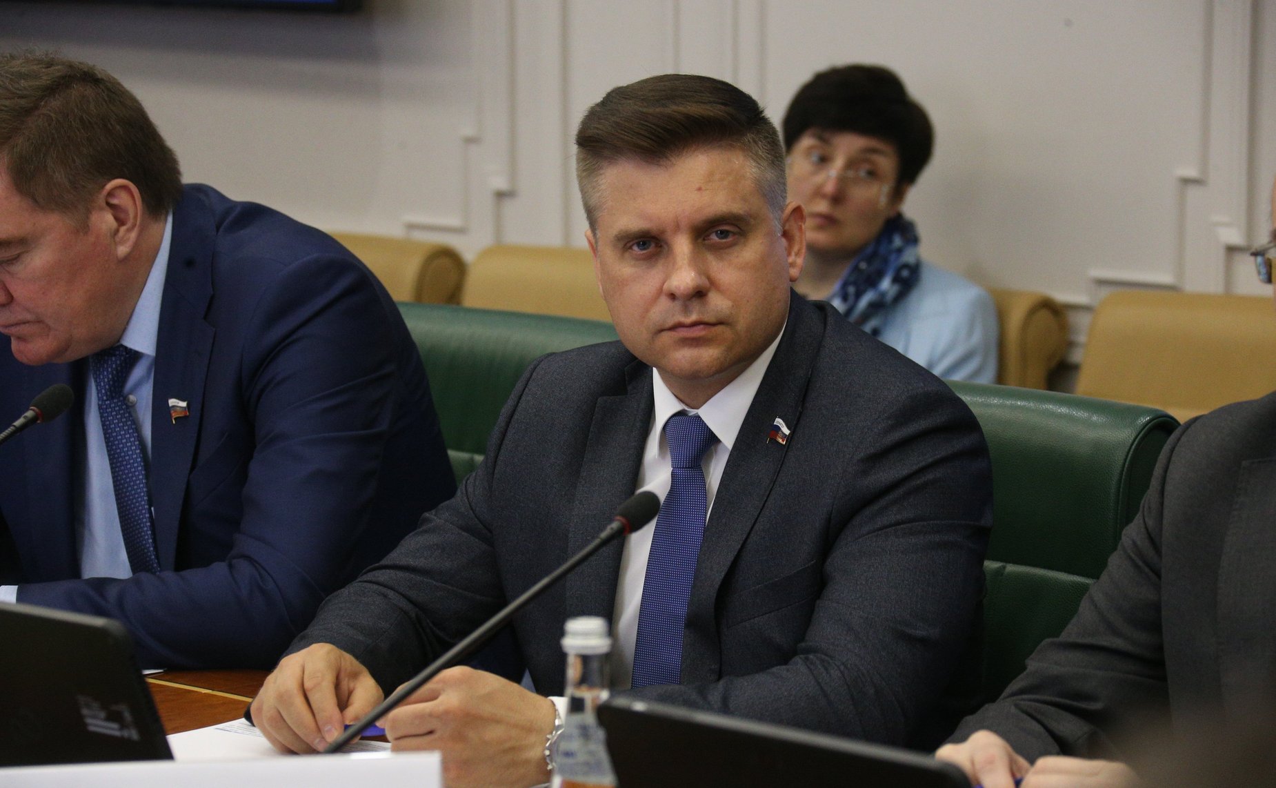 Юрий Архаров