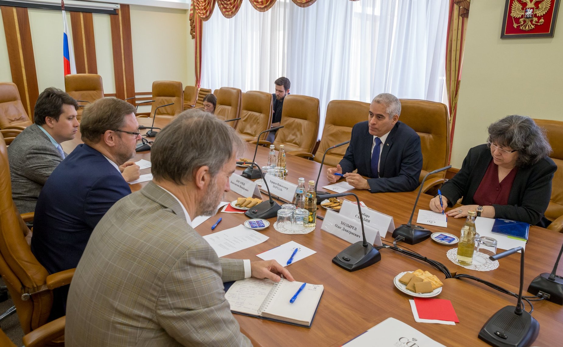 Встреча Константина Косачева c Чрезвычайным и Полномочным Послом Республики Куба в РФ Херардо Пеньяльвером Порталем