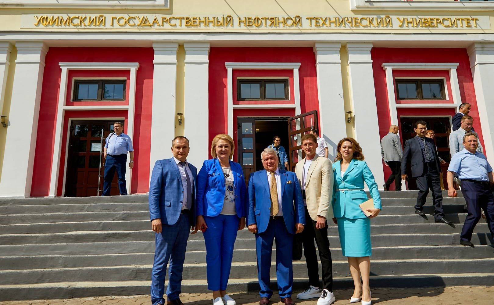 Лилия Гумерова провела в Уфе встречу с президентом национального исследовательского центра «Курчатовский институт» Михаилом Ковальчуком, а также с учеными и исследователями Евразийского научно-образовательного центра (НОЦ) мирового уровня