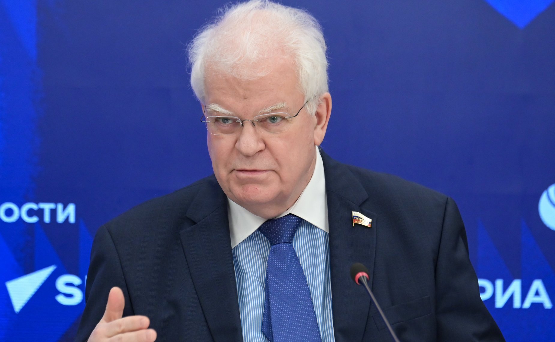Пресс-конференция первого заместителя председателя Комитета Совета Федерации по обороне и безопасности Владимира Чижова об итогах саммита Европейского Союза и актуальной ситуации в странах Евросоюза и НАТО на фоне происходящих в мире событий