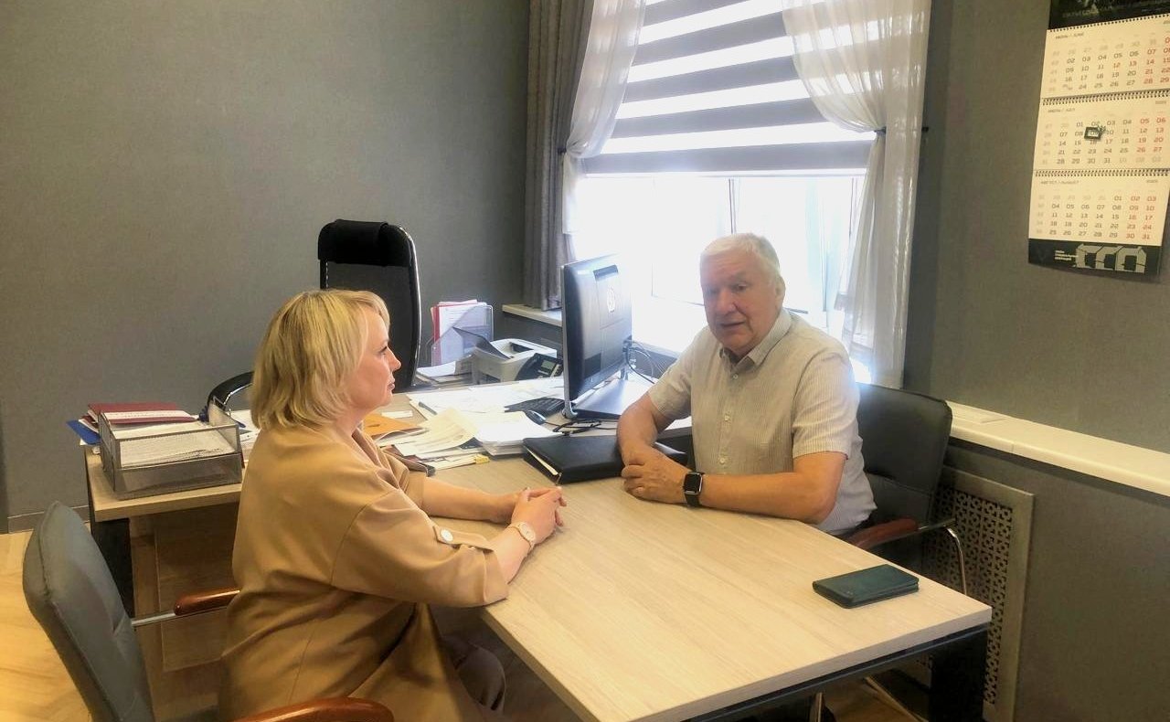 В рамках поездки Михаил Белоусов также провёл рабочие встречи с министром сельского хозяйства региона Алёной Сытовой, министром здравоохранения Мариной Македонской