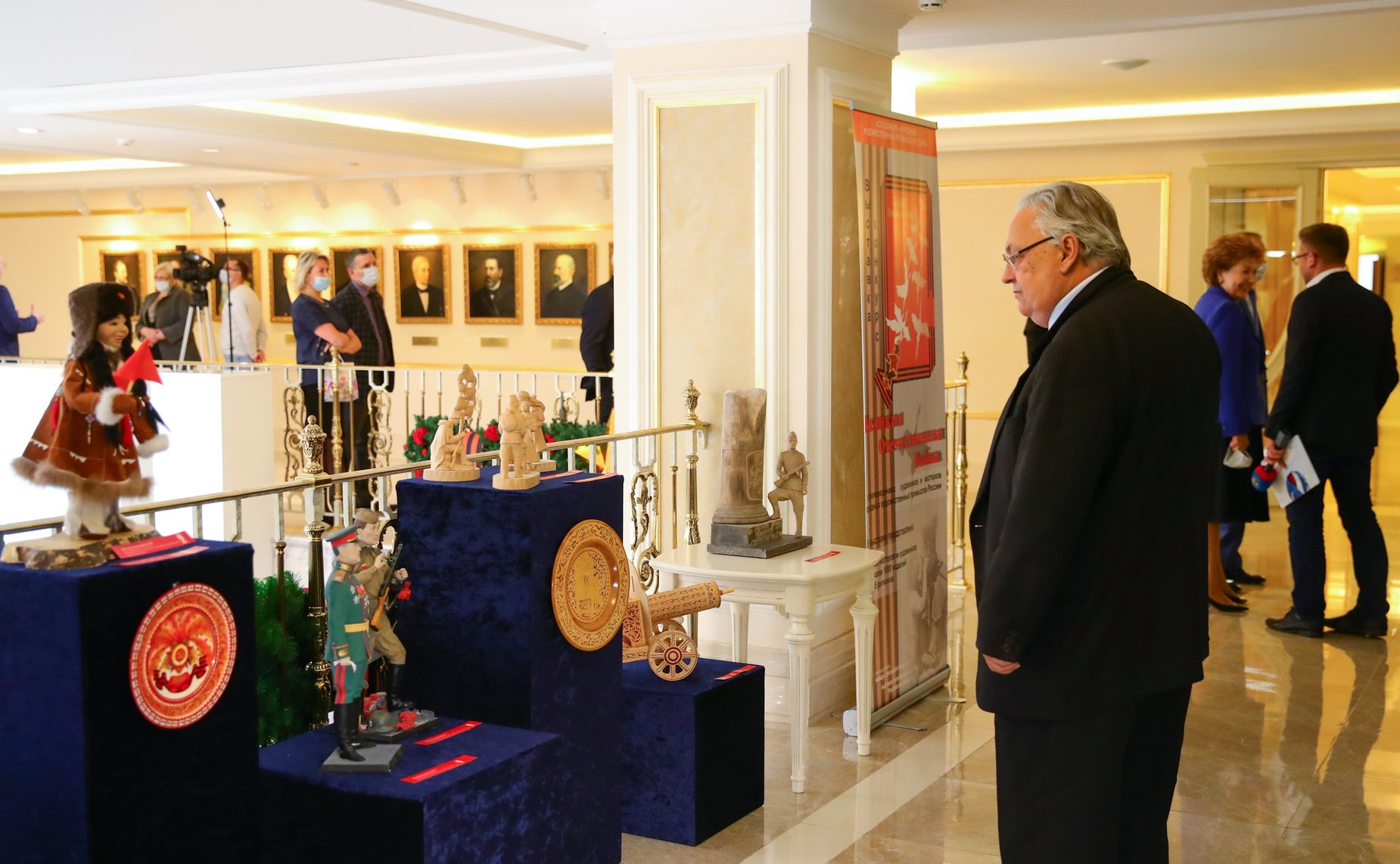 Открытие в Совете Федерации выставки «Великая Отечественная война 1941 – 1945 годов в произведениях мастеров народных художественных промыслов России»