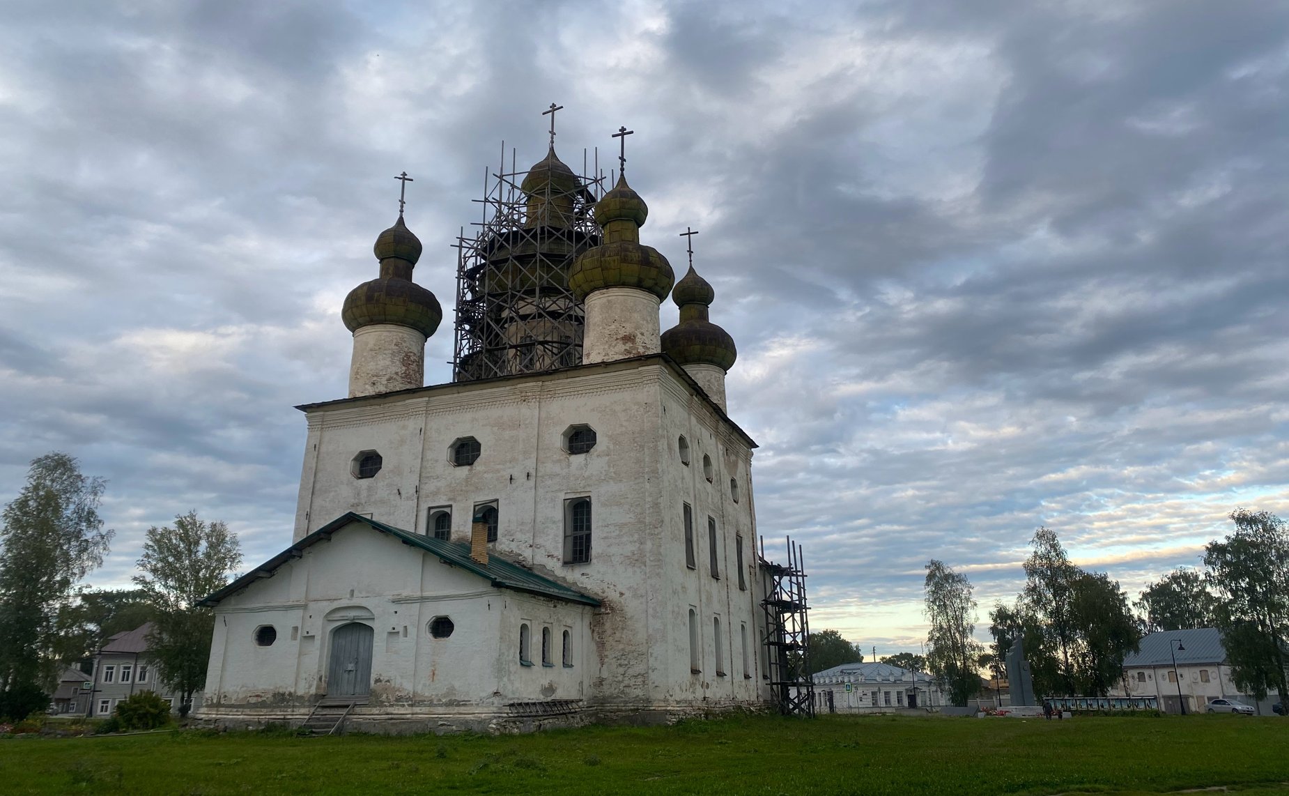 Иван Новиков посетил Коряжму и Каргополь
