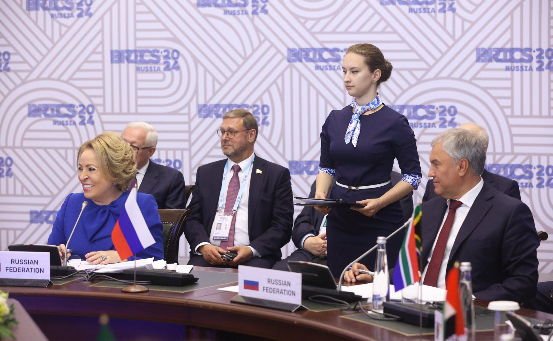 По итогам встречи главы делегаций стран БРИКС подписали Протокол к Меморандуму о взаимопонимании