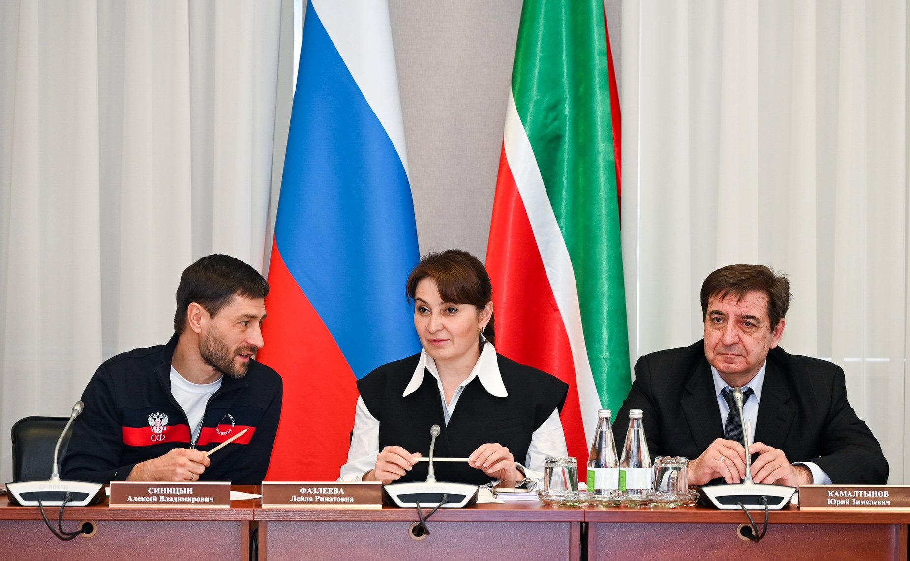 Сенаторы приняли участие в обсуждении актуальных вопросов в Государственном Совете Республики Татарстан