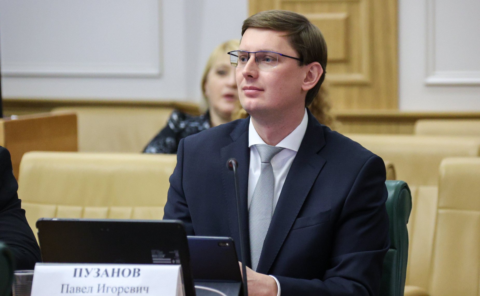 Расширенное заседание Комитета Совета Федерации по конституционному законодательству и государственному строительству «Инициативы Амурской области о дополнительных мерах по противодействию нелегальной миграции и ускорению цифровой трансформации»