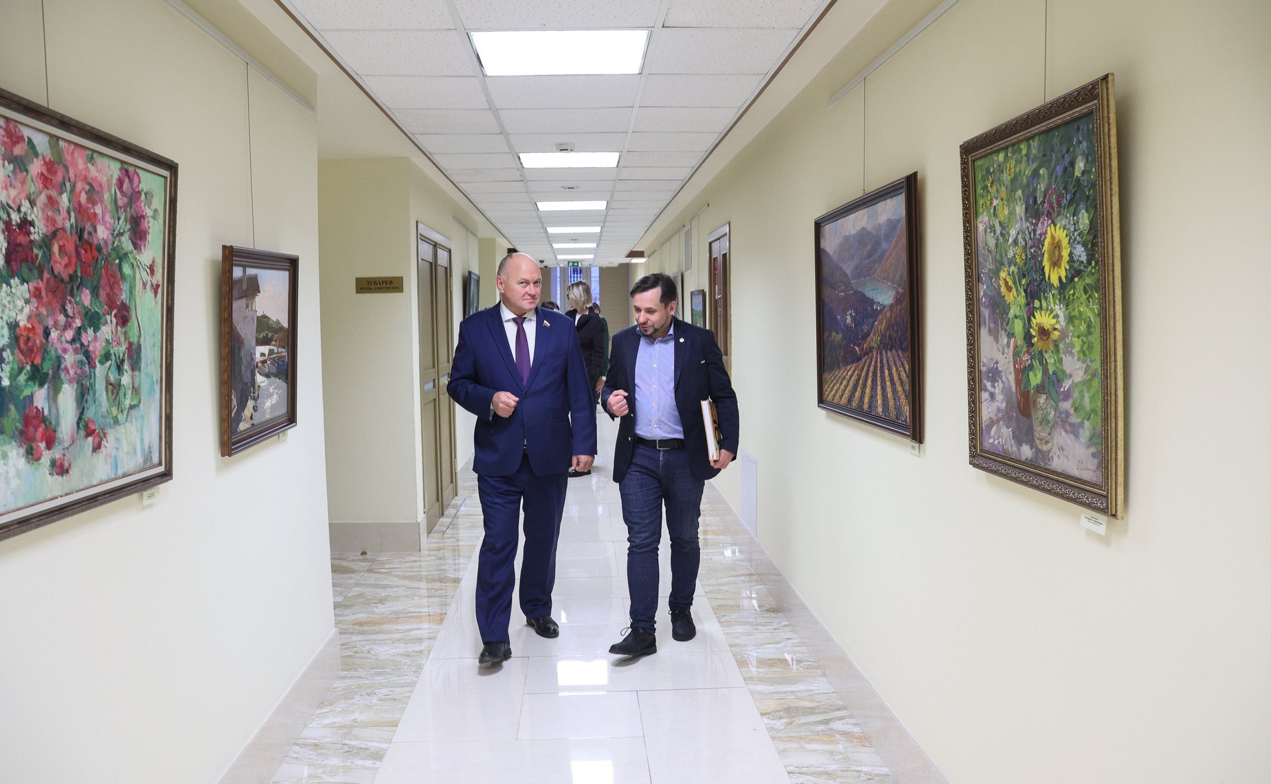 Открытие в Совете Федерации выставки живописи и графики «85 лет Краснодарской краевой организации Союза художников России»