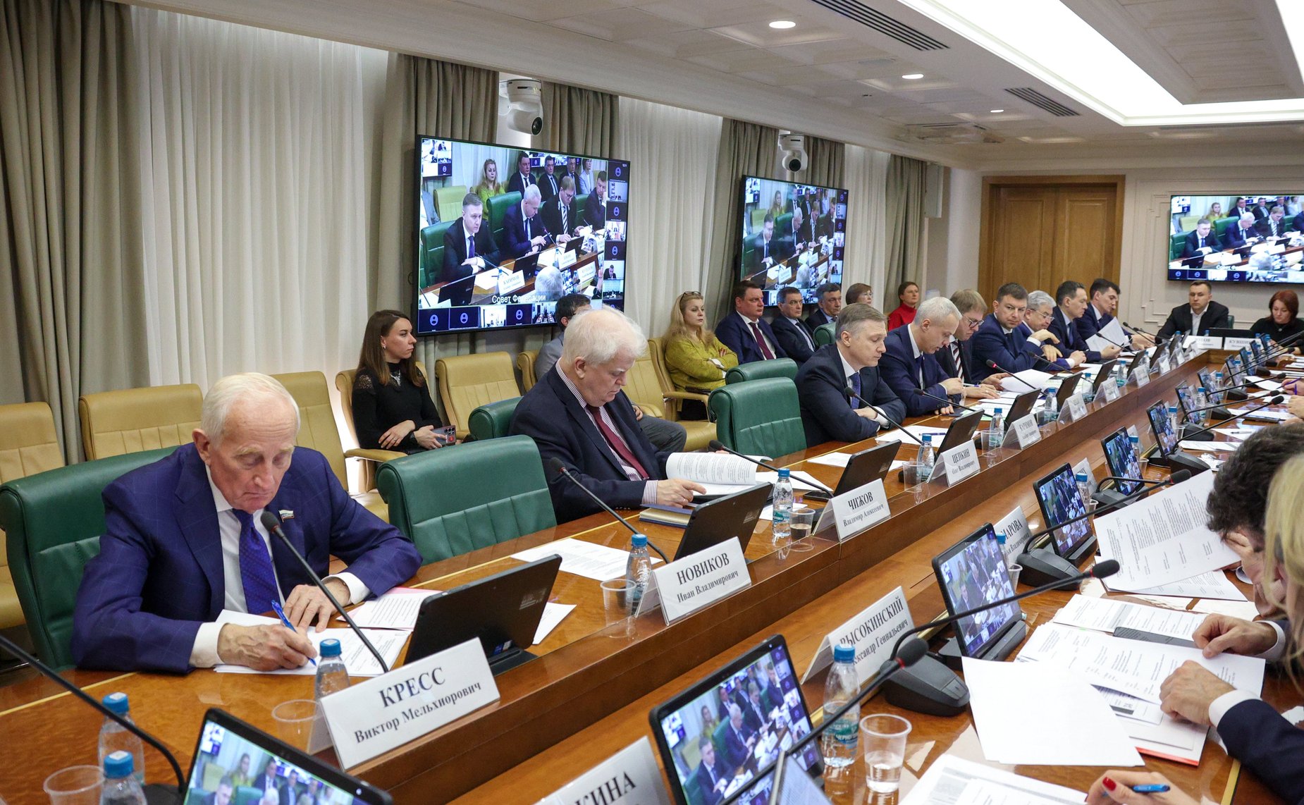 Парламентские слушания Комитета СФ по экономической политике «О реализации программ обновления парка общественного транспорта в субъектах РФ»