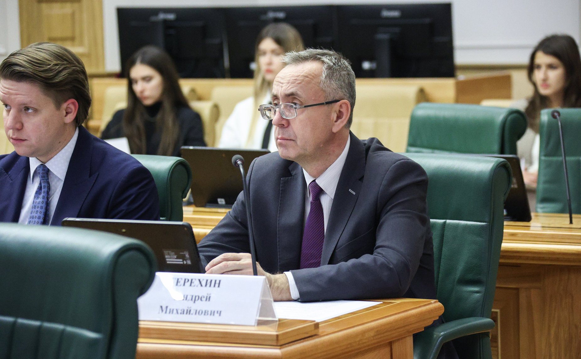 Круглый стола на тему «Цифровое водительское удостоверение на право управления транспортным средством: законодательные аспекты»