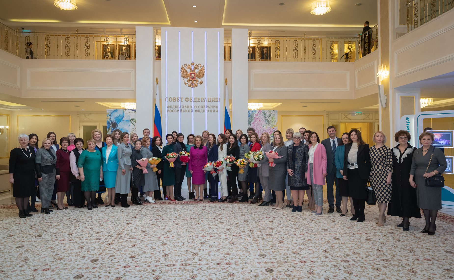 Открытие в Совете Федерации фотовыставки «Второй Евразийский женский форум. События. Эмоции. Лица»