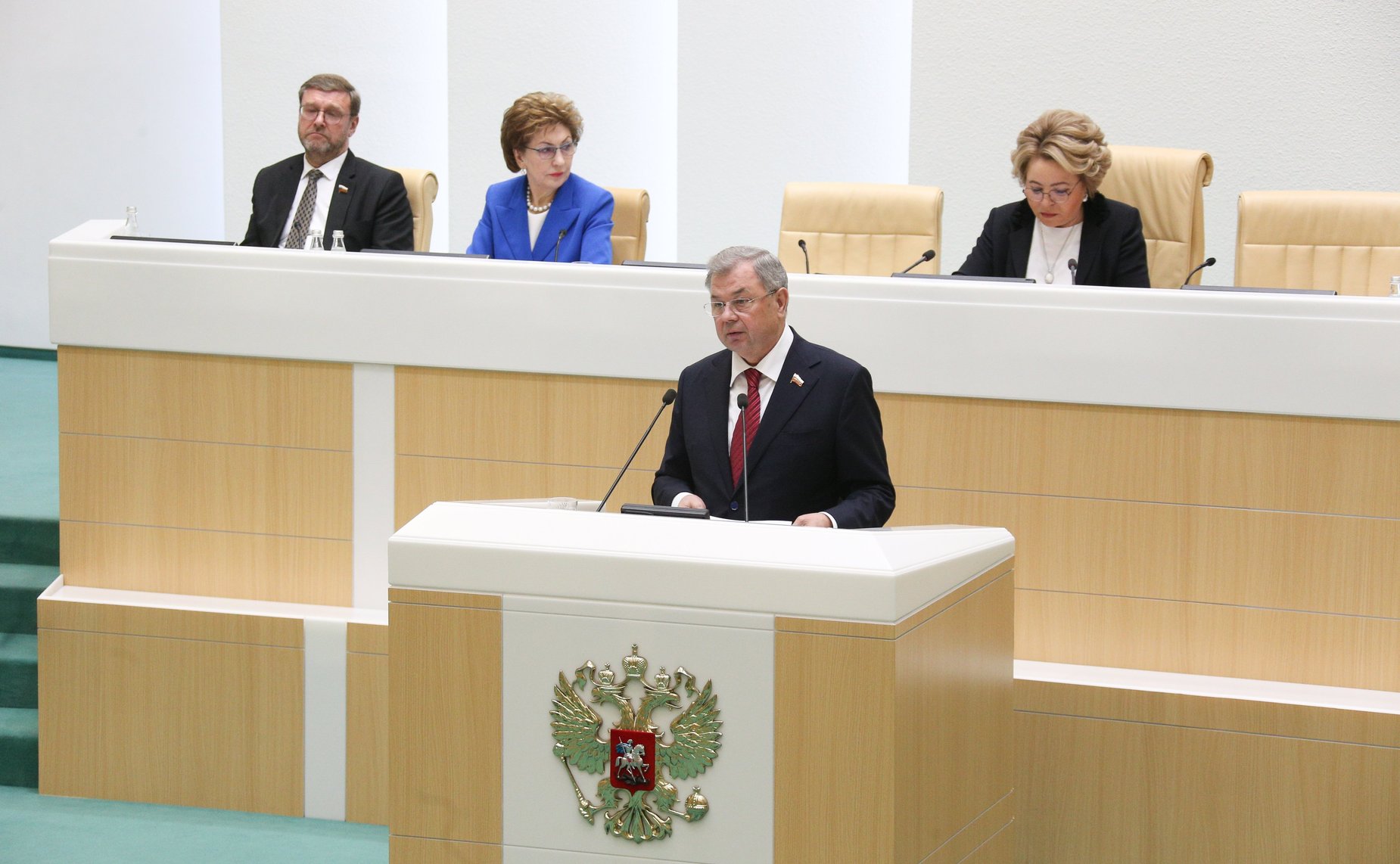 Анатолий Артамонов